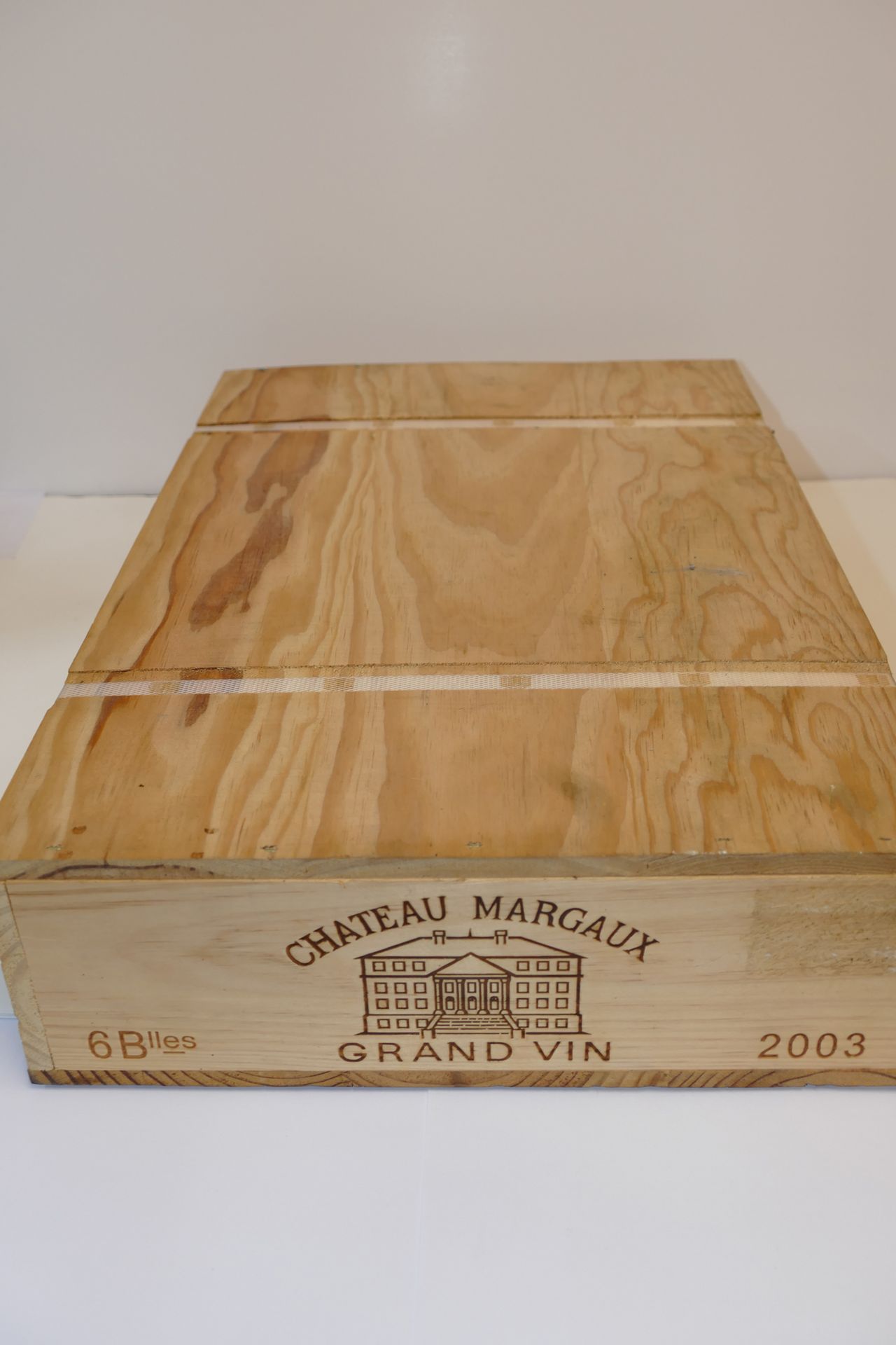 Null 6 Btles Château Margaux 2003 1er GCC Margaux en caisse bois d’origine cercl&hellip;
