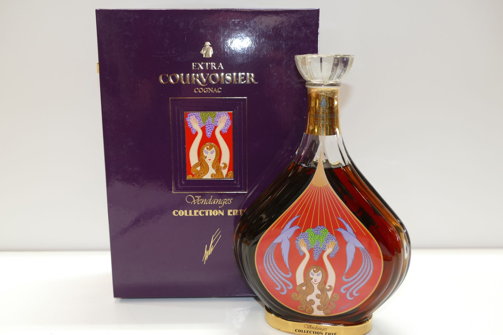 Null 1 Btle Cognac Courvoisier Extra Collection Erté Vendanges 1990 in einer Kis&hellip;