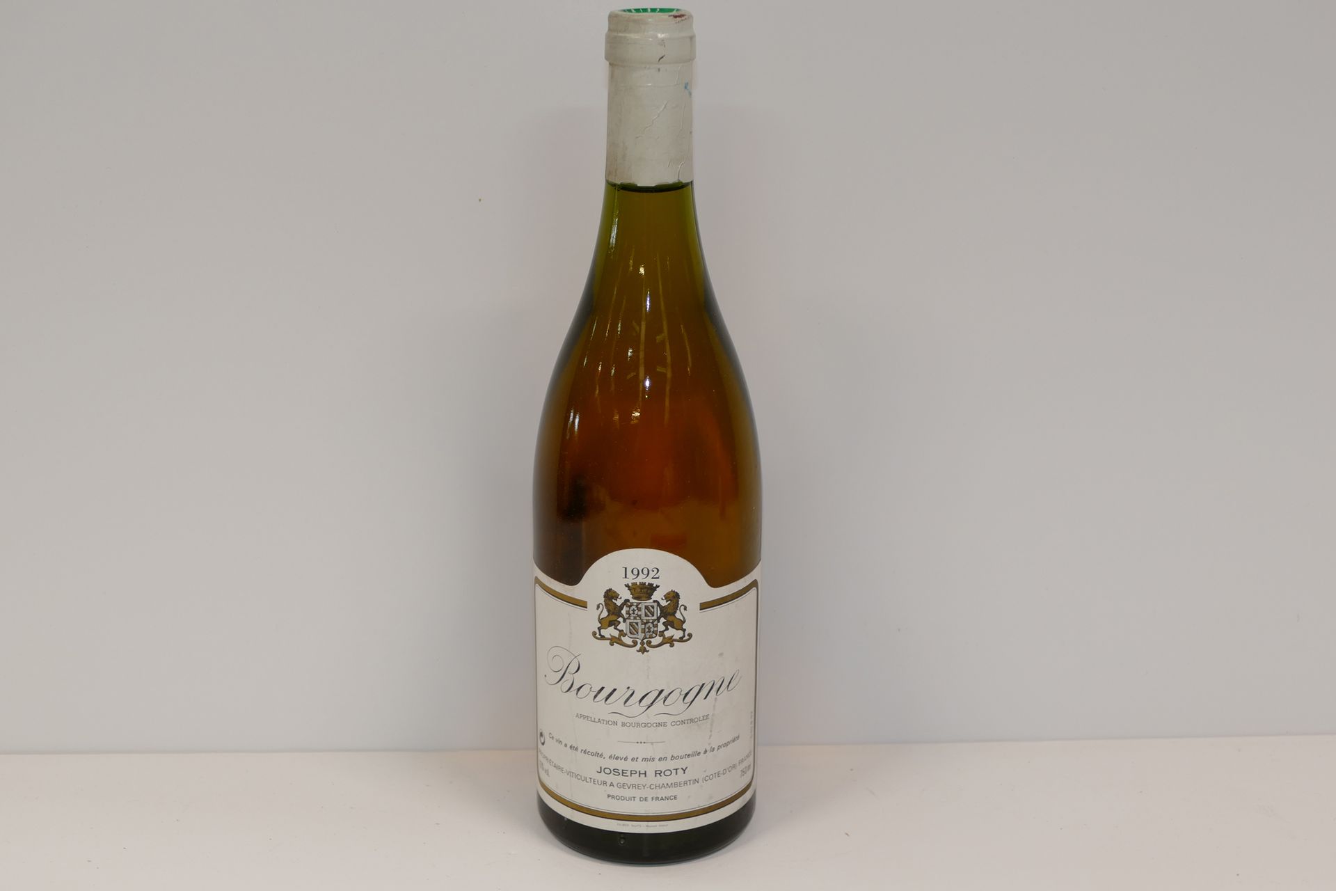 Null 1 Btle Bourgogne blanc 1992 Domaine Joseph Roty 标签很脏 专家：Emilie et Robert Go&hellip;