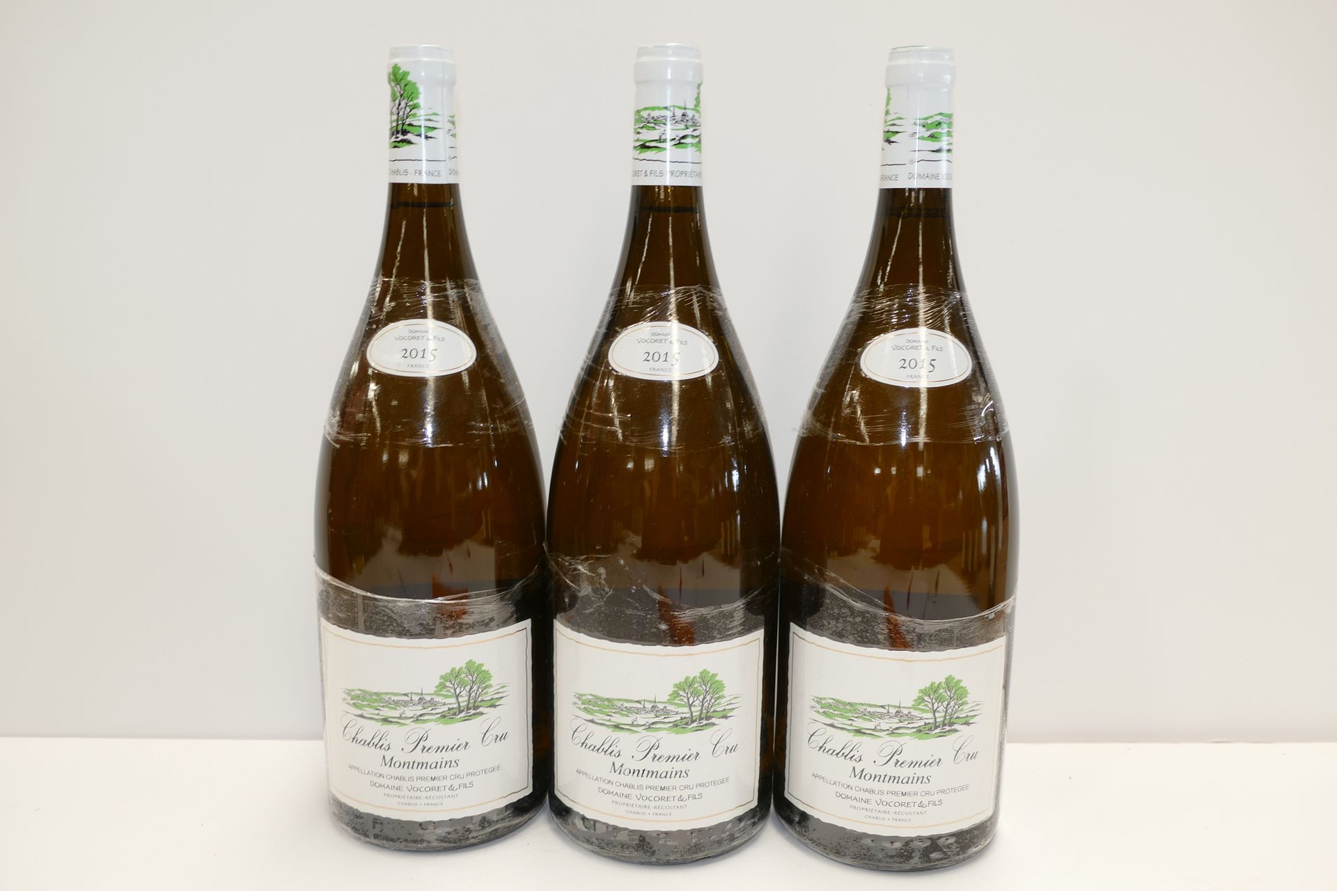 Null 3马格南夏布利一级酒庄Les Montmains 2015 Domaine Vocoret IC 10/10 PM 专家：Emilie 和 Rober&hellip;