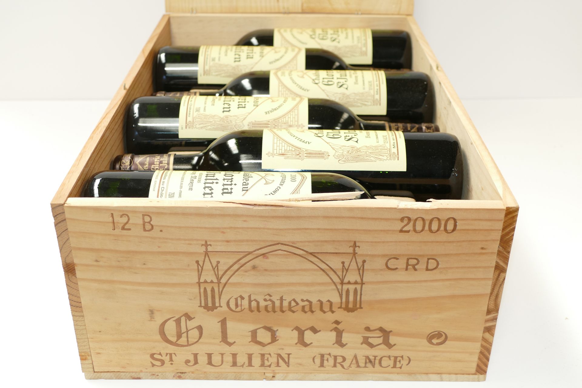 Null 12 Btles Château Gloria 2000 Saint Julien，原装木箱 IC 10/10 PM 专家：Emilie和Robert&hellip;