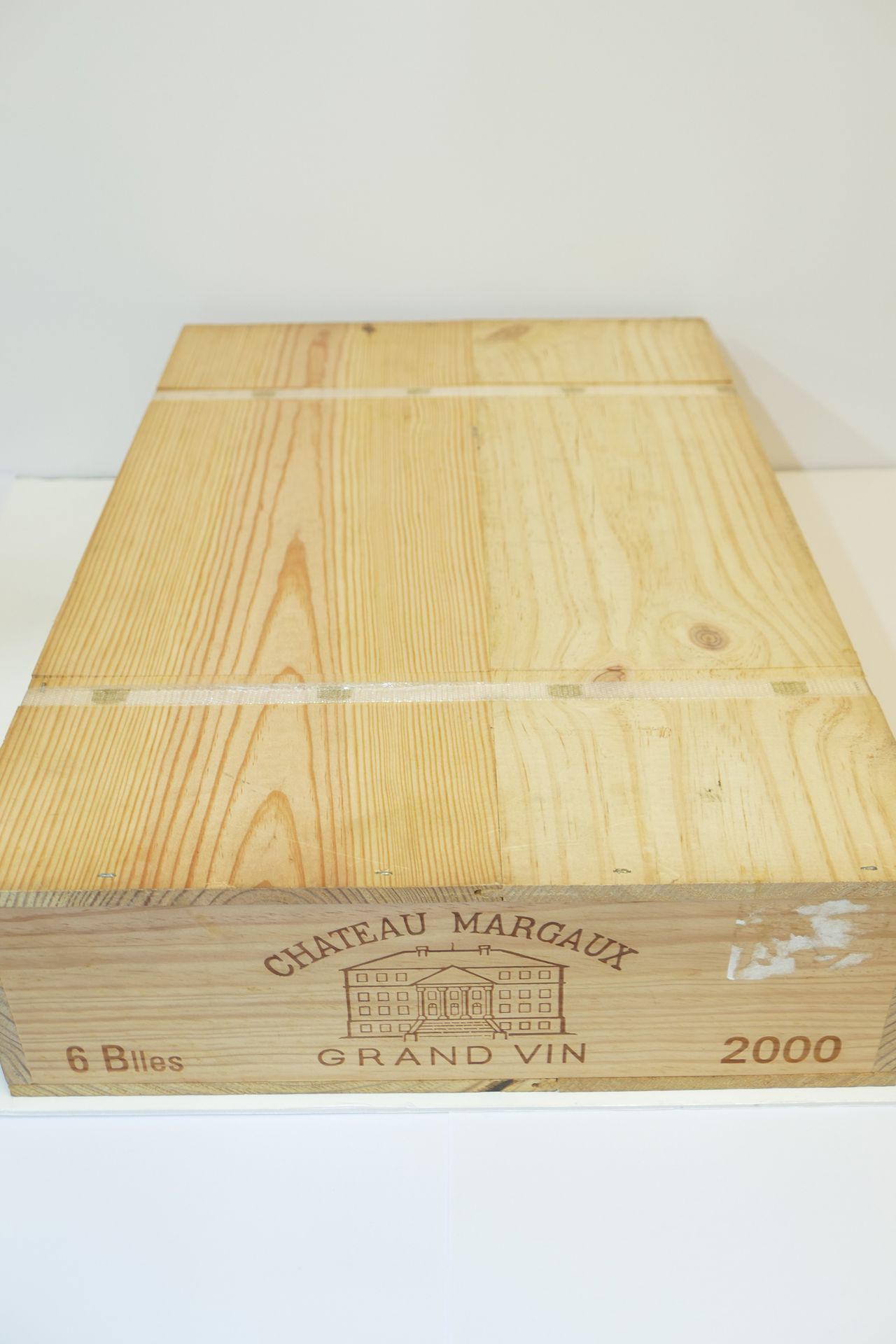 Null 6 Btles Château Margaux 2000 1er GCC Margaux en caisse bois d’origine cercl&hellip;