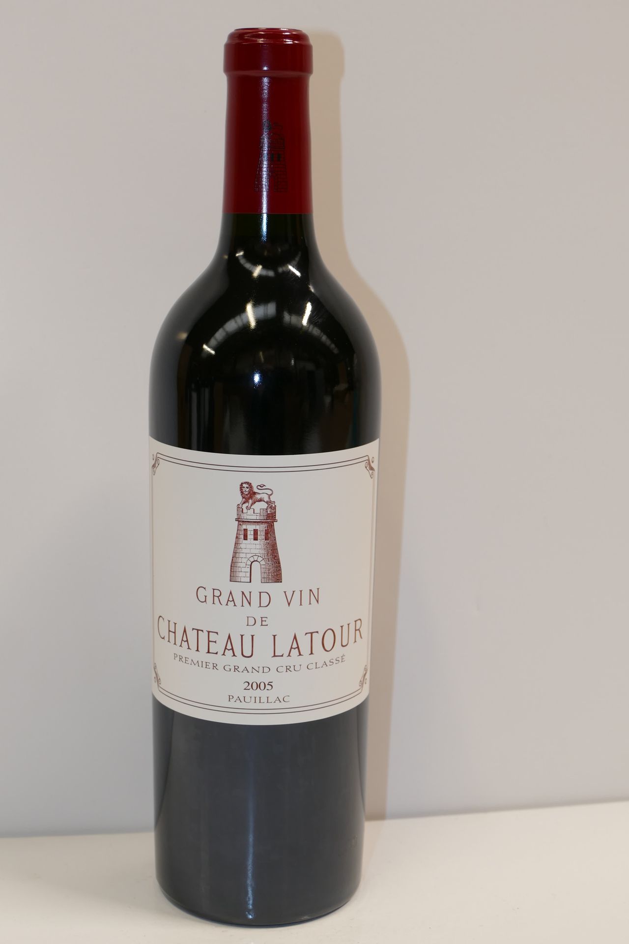Null 1 Btle Château Latour 2005 1er GCC Pauillac aus einer Original-Holzkiste vo&hellip;