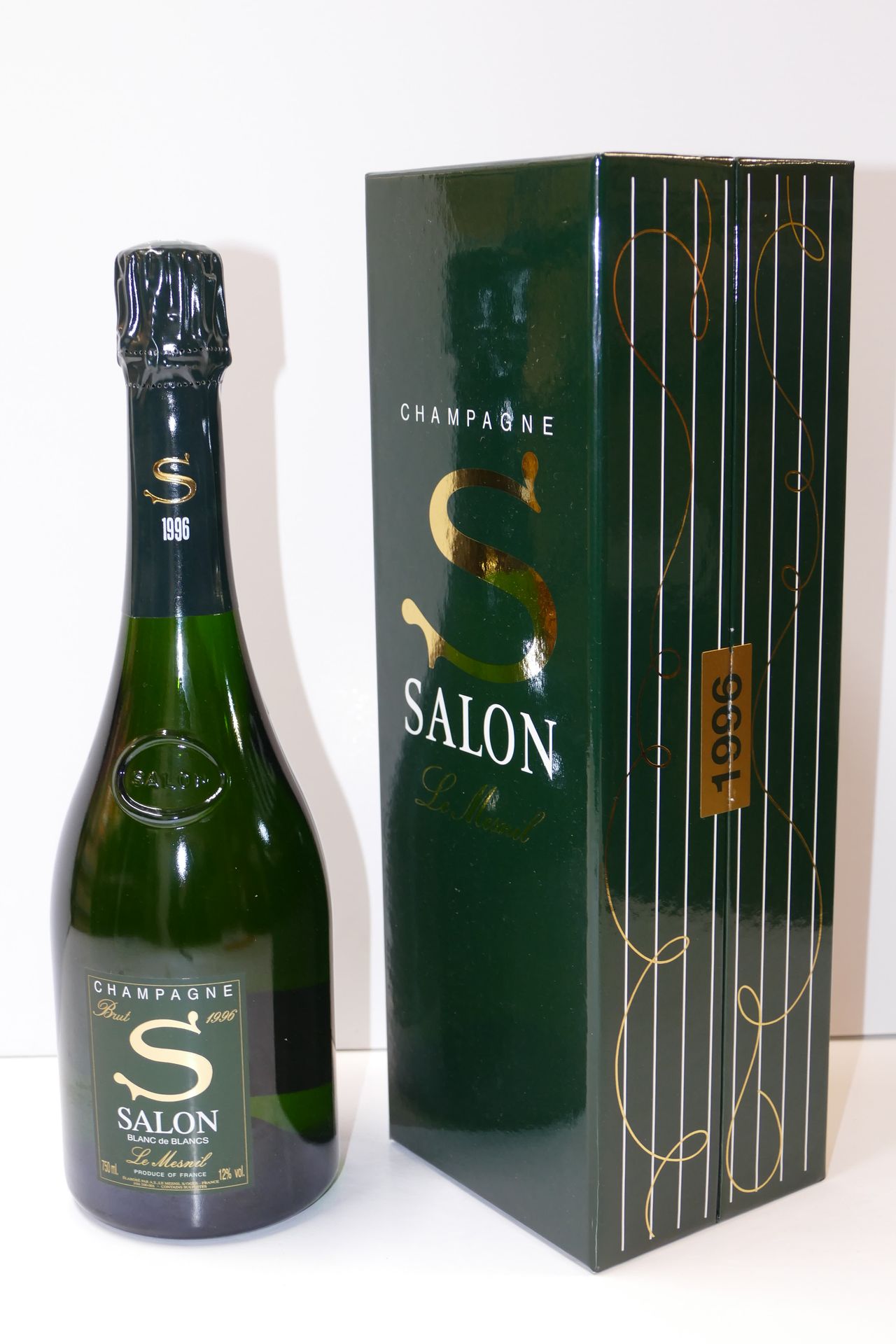 Null 1 Btle Champagne Salon 1996 in einer Schachtel Experte : Emilie Gorreteau