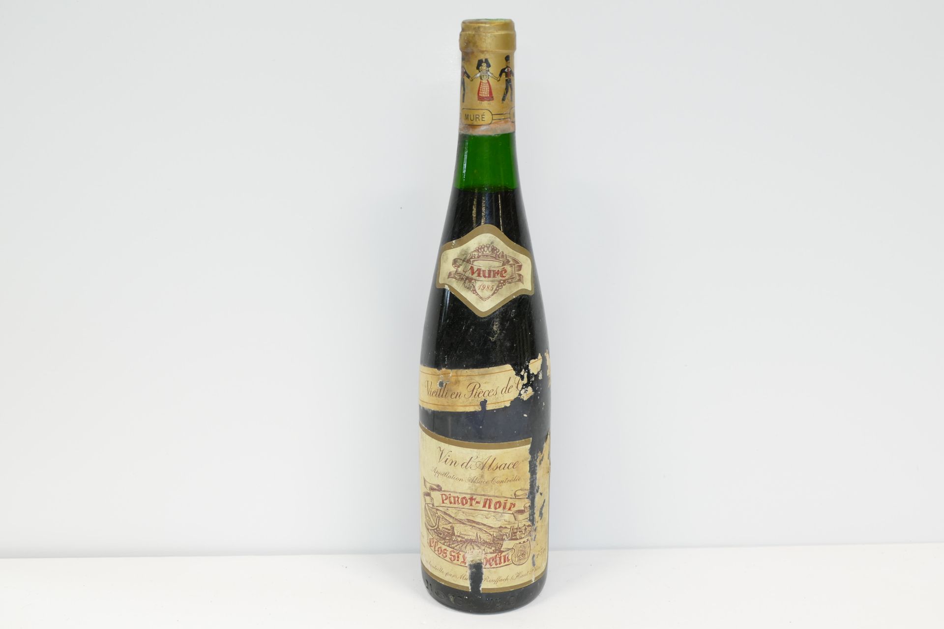 Null 1 Btle Pinot Noir 1985 Domaine René Muré étiquette sale et abîmée IC 10/10 &hellip;