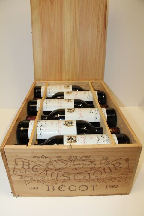 Null 12 Btles Château Beau-Séjour Bécot 1983 1er GCCB Saint Emilion，包括两个级别很低的酒和一&hellip;