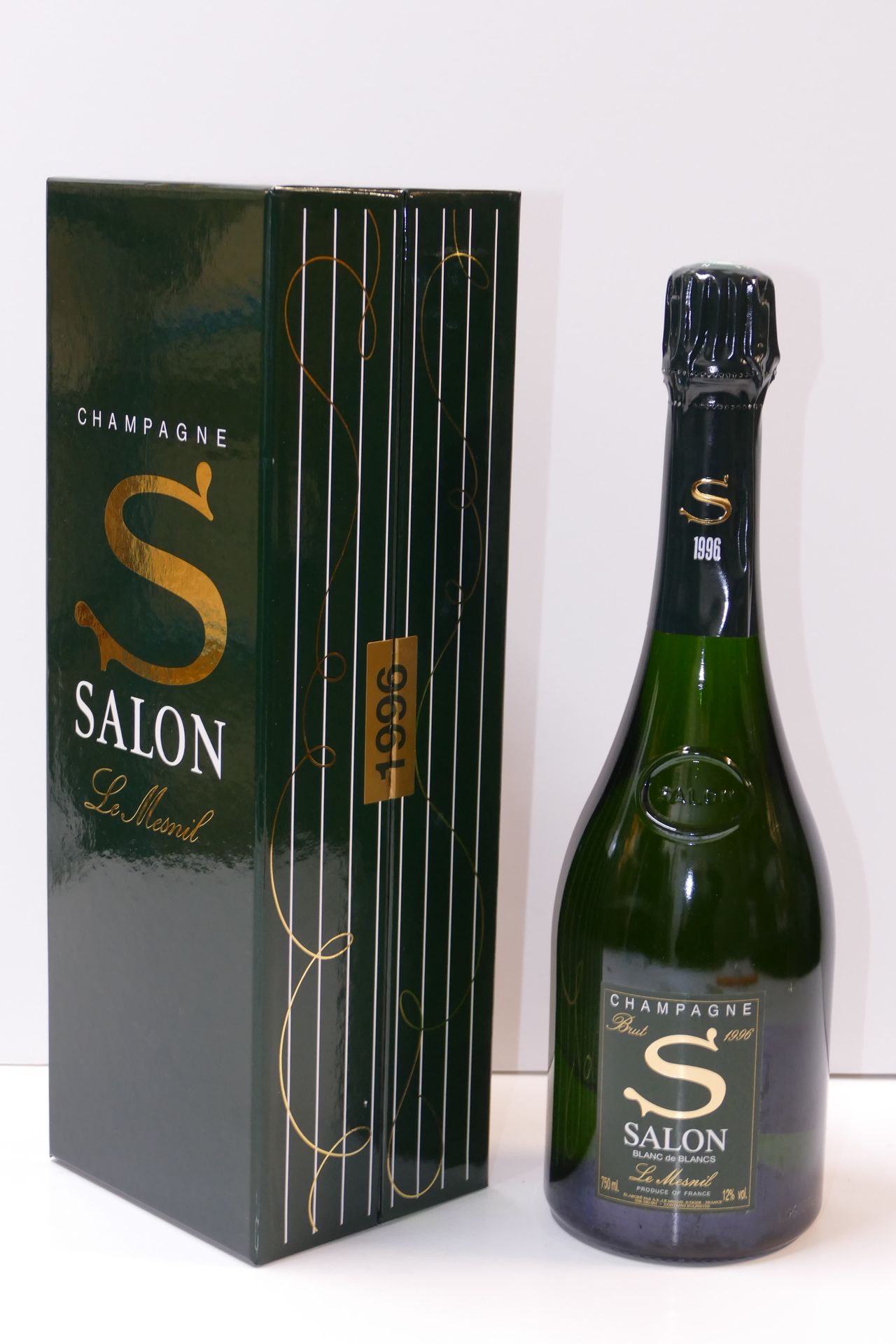 Null 1 Btle Champagne Salon 1996 in a box Expert : Emilie Gorreteau