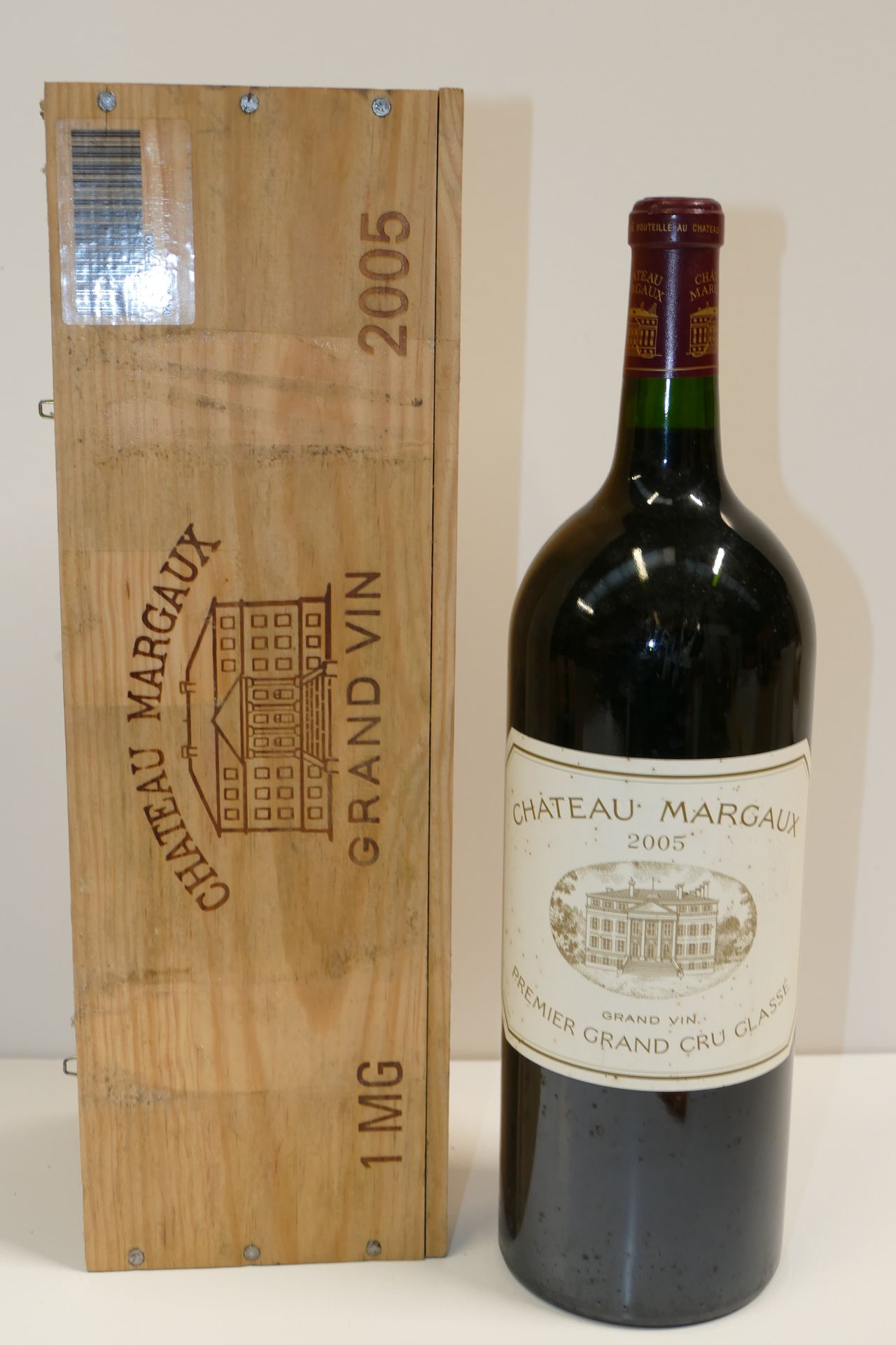 Null 1 Magnum Château Margaux 2005 1er GCC Margaux étiquette piquée en caisse bo&hellip;
