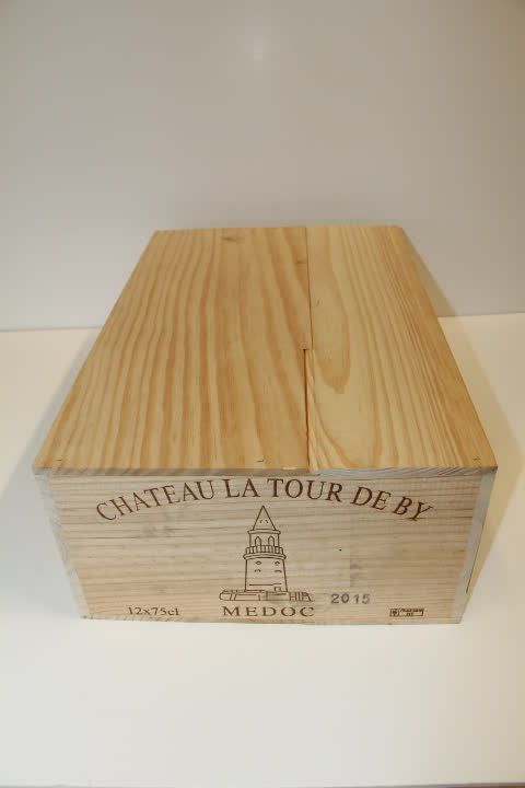 Null 12 Btles Château La Tour de By 2015 Cru Bourgeois Médoc en caja de madera o&hellip;