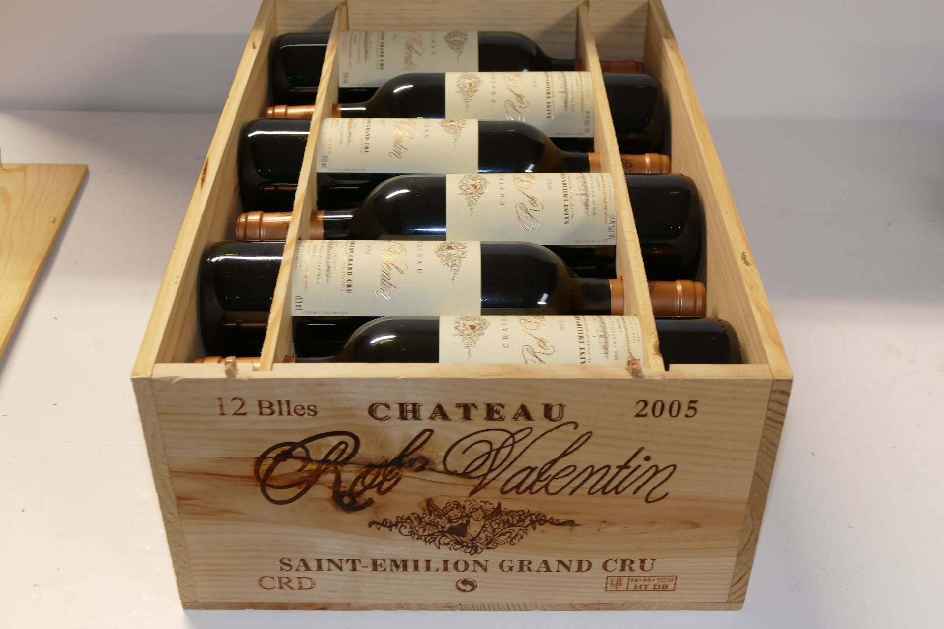 Null 12 Btles Château Rol Valentin 2005 GC Saint Emilion en caja de madera origi&hellip;