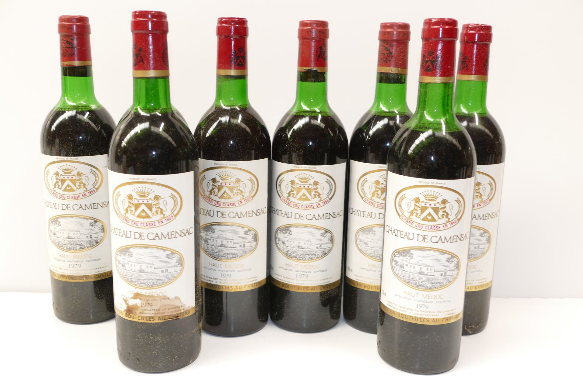 Null 8瓶Chateau Camensac 1979年第五届GCC上梅多克葡萄酒，包括2个级别很低的标签和6个略微肮脏的低级标签，装在12瓶的原装木箱中 专&hellip;