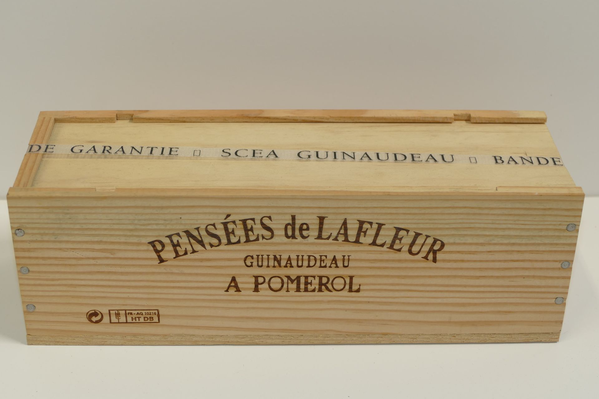 Null 1 Btle Pensées de Lafleur 2016 Pomerol in original unopened wooden case Exp&hellip;