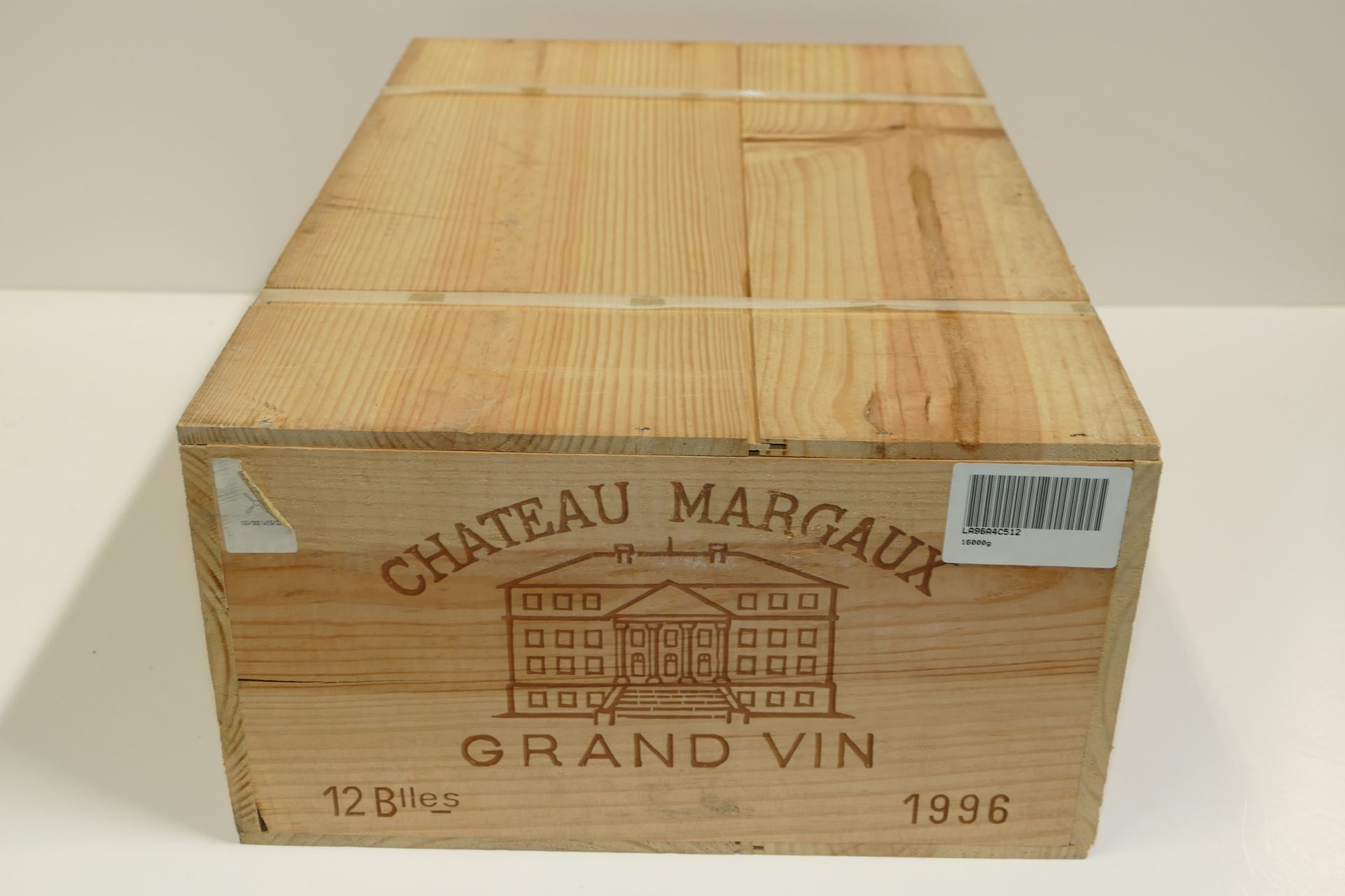 Null 12 Btles Château Margaux 1996 1er GCC Margaux en caja de madera original si&hellip;