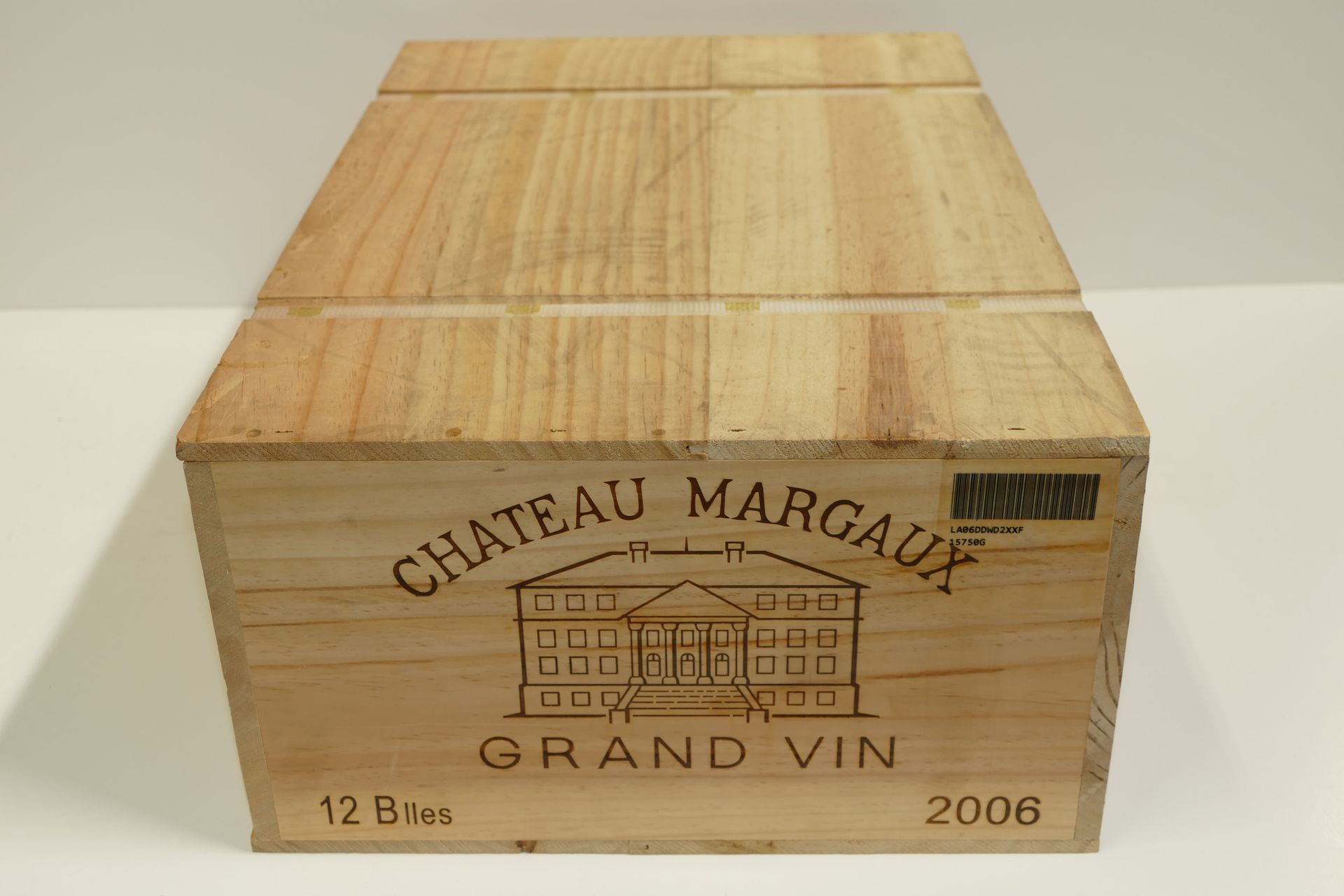Null 12 Btles Château Margaux 2006 1er GCC Margaux en caisse bois d’origine cerc&hellip;