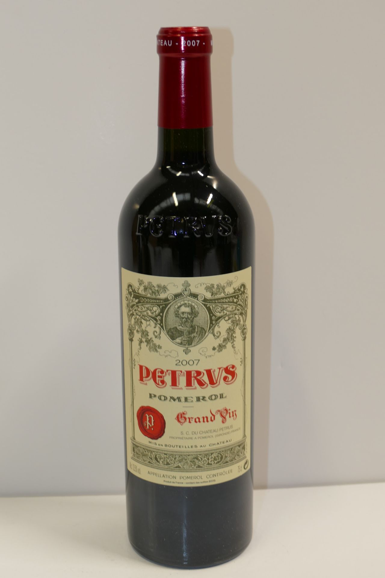 Null 1 Btle Château Pétrus 2007 Pomerol from an original wooden case of 6 Btles &hellip;