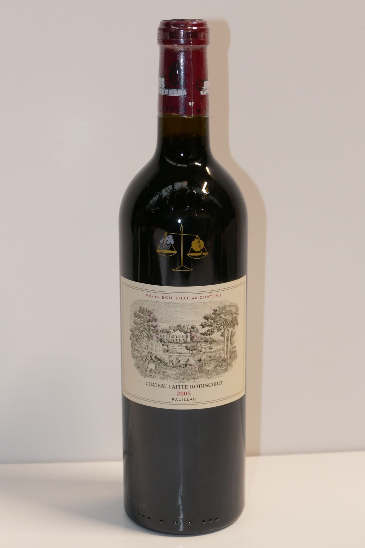 Null 1 Btle Château Lafite Rothschild 2005 1er GCC Pauillac etichetta molto legg&hellip;