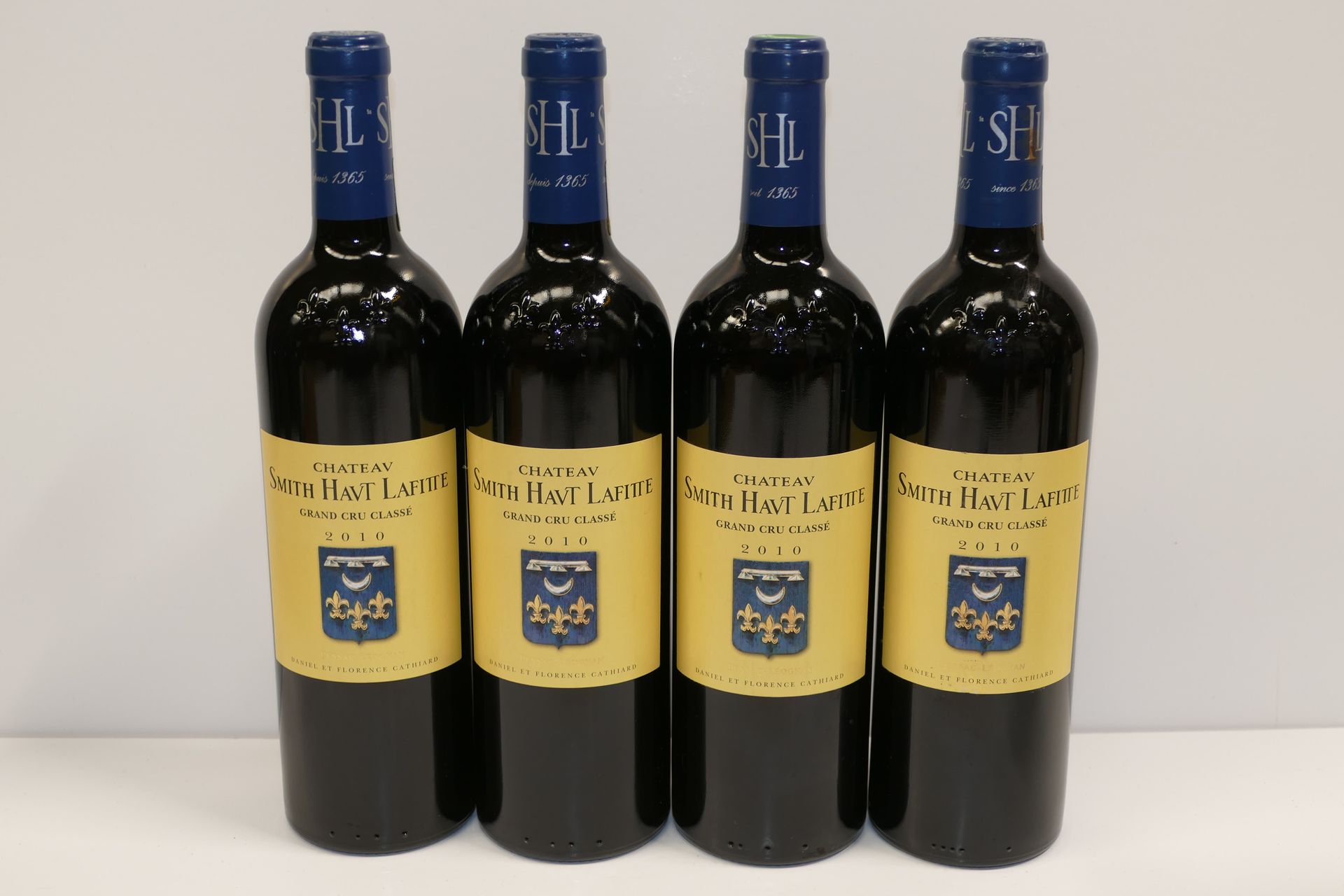 Null 4 Btles Château Smith Haut Lafitte 2010 CC Graves dont une étiquette très l&hellip;