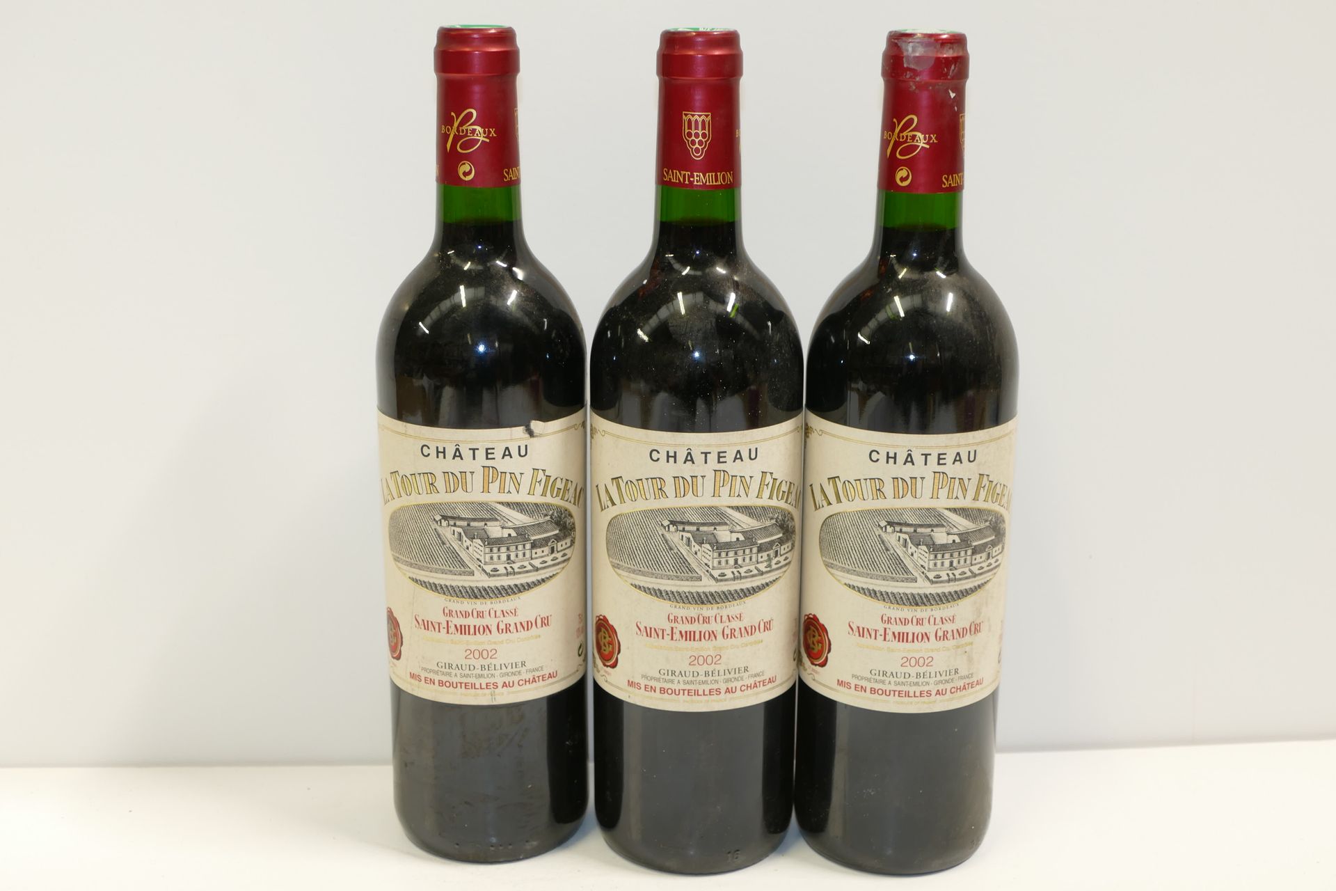 Null 3 Btles Château La Tour du Pin Figeac 2002 GCC Saint Emilion étiquettes lég&hellip;