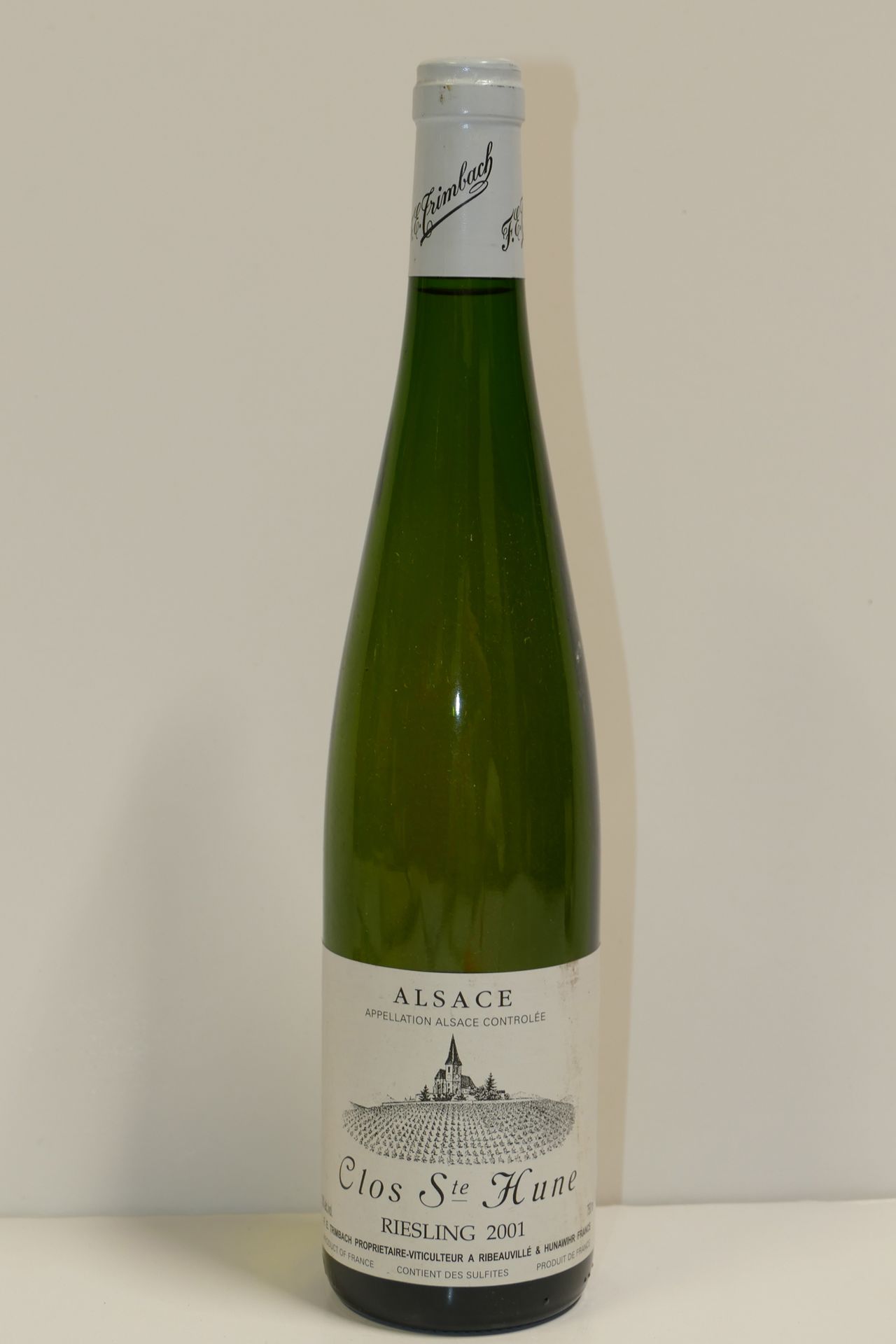 Null 1 Btle Riesling Clos Sainte Hune 2001 Domaine Trimbach label very slightly &hellip;