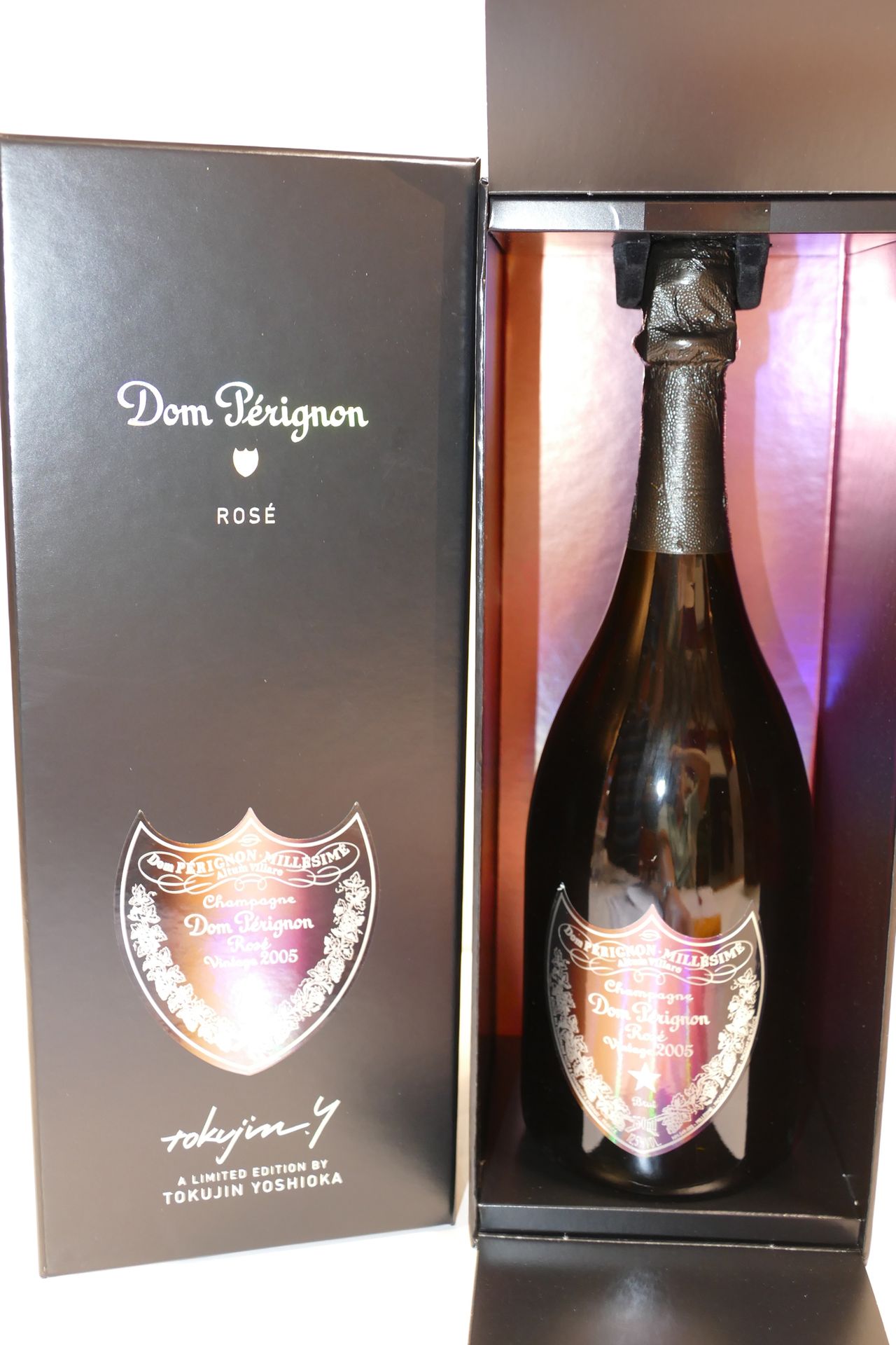 Null 1 bottiglia di Champagne Dom Pérignon rosé 2005 edizione limitata Tokujin Y&hellip;