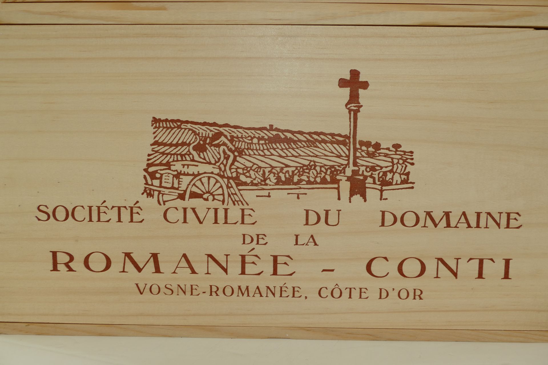 Null 2019年Domaine de la Romanée Conti组合的6瓶酒装在原木箱中，包括。

1个Btle Romanée Conti Gran&hellip;