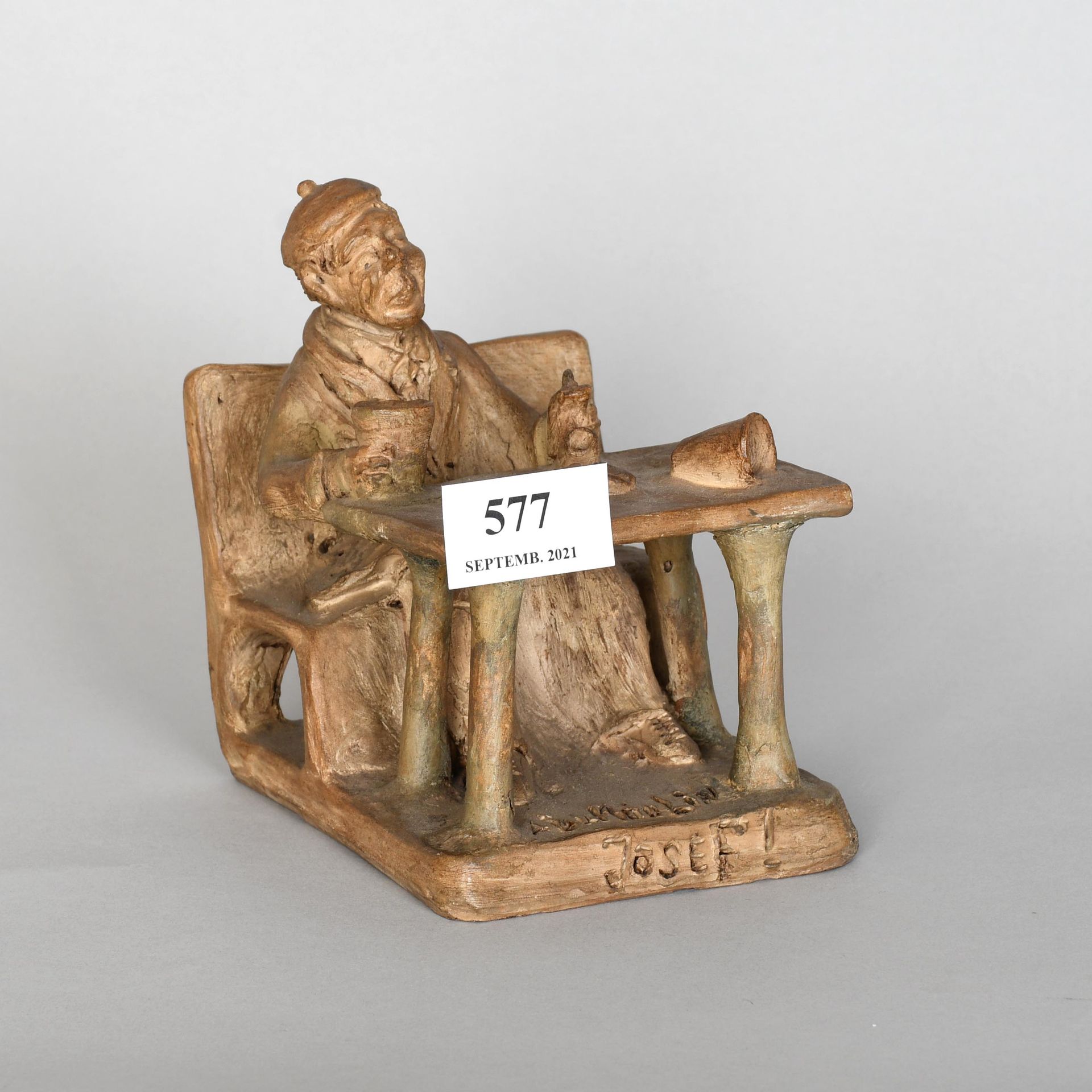 Null A.Dumoulin

兵马俑雕像："约瑟夫"。题目是。签名。高度：14厘米。