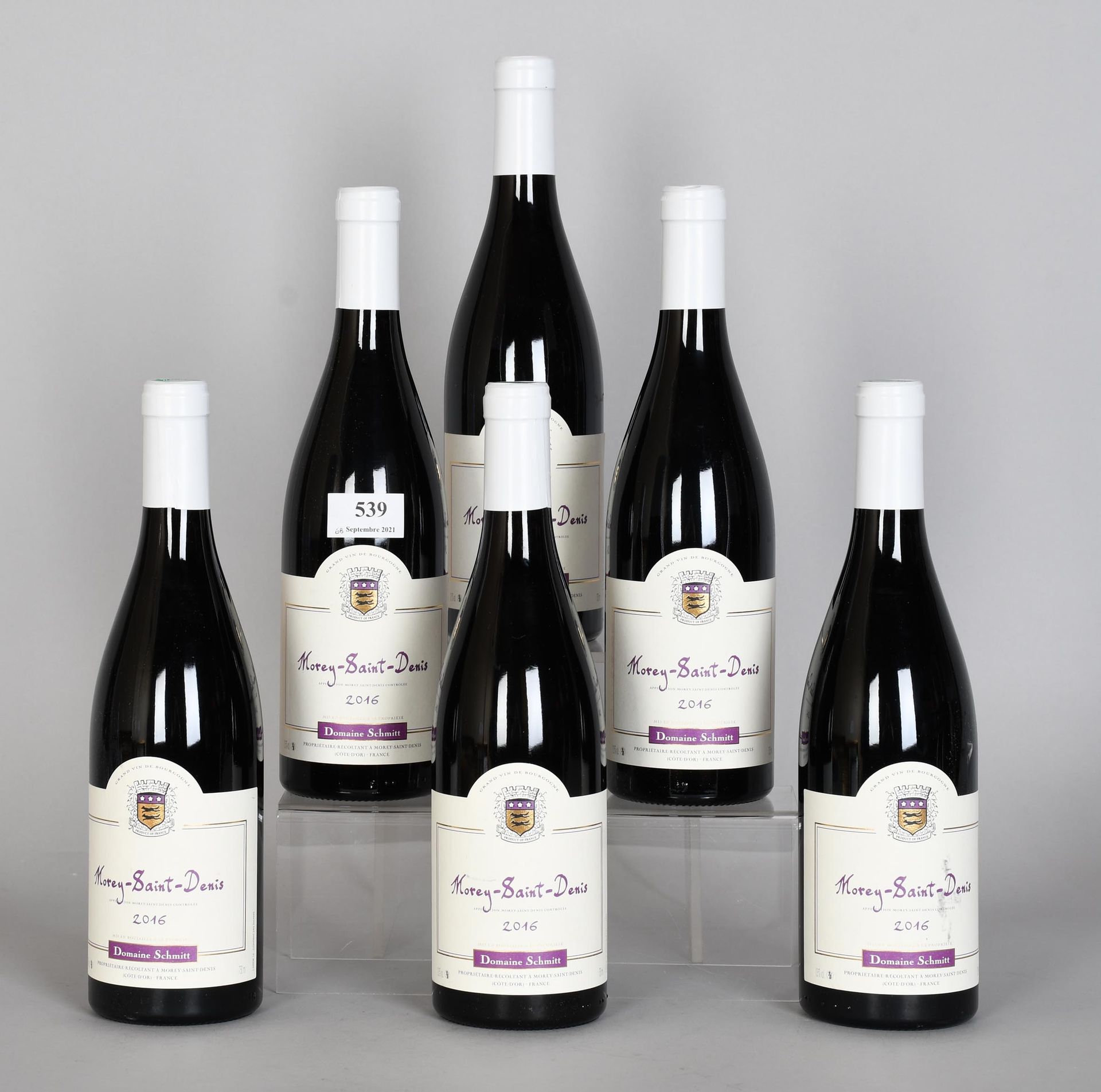 Null Morey-Saint-Denis 2016 - Mise propriété - Six bouteilles de vin

Grand vin &hellip;
