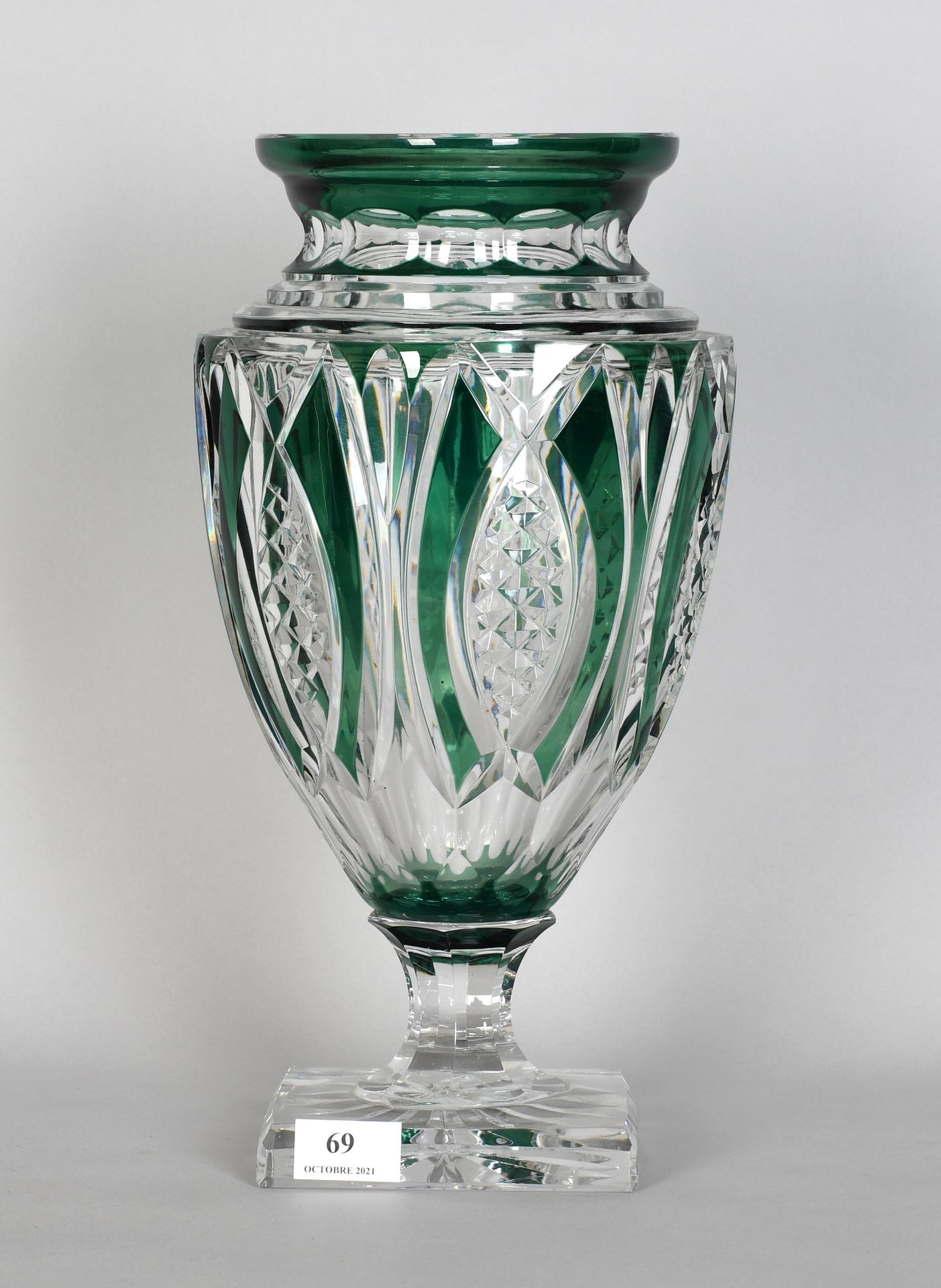 Null Val Saint-Lambert

Vase “Jupiter” en cristal doublé et taillé vert. Hauteur&hellip;