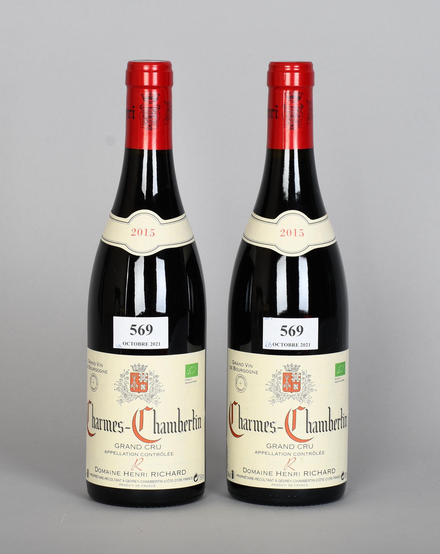 Null Charmes-Chambertin 2015 - Mise propriété - Dos botellas de vino

Grand cru.&hellip;