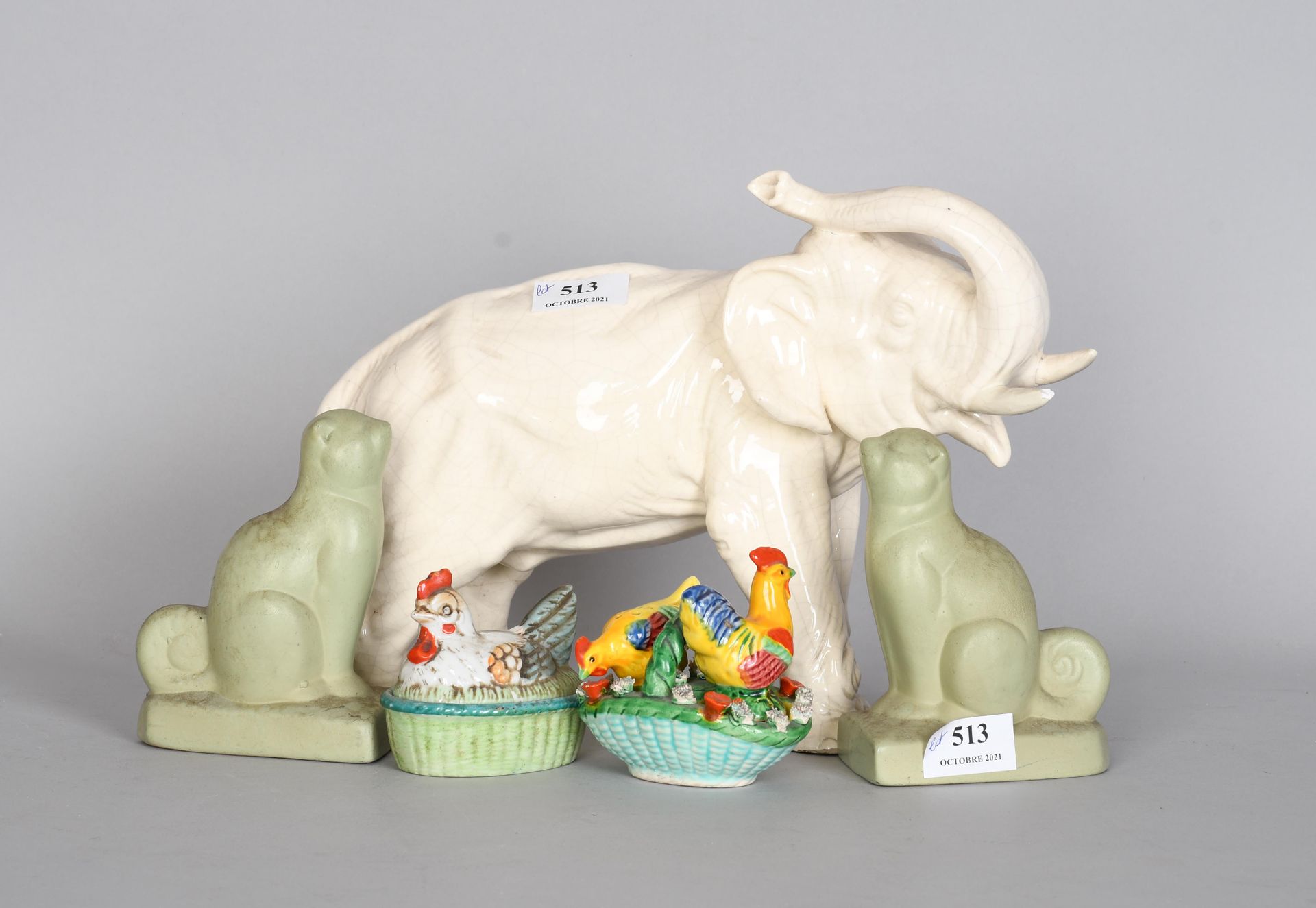 Null Various animal statuettes