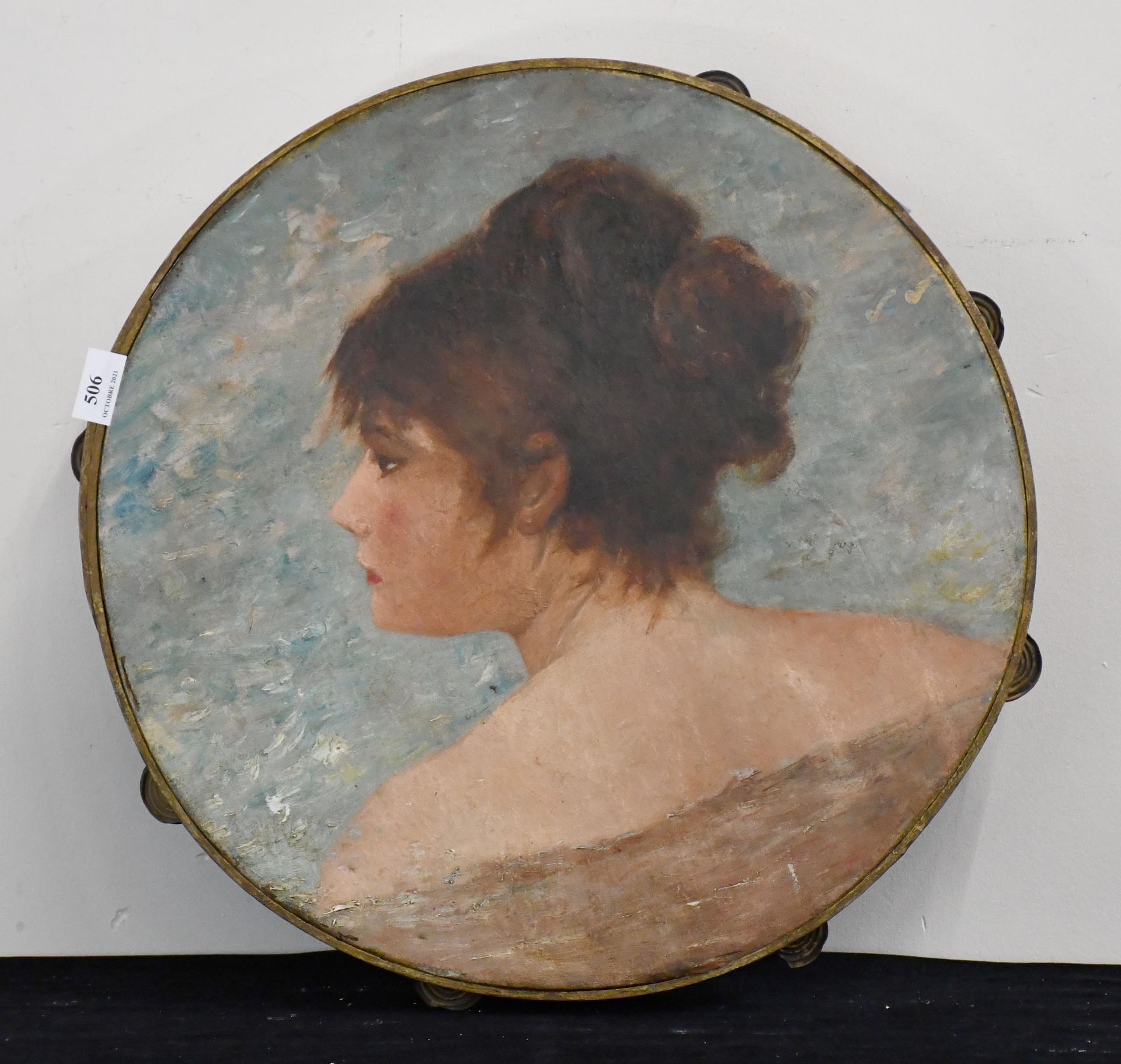 Null 绘画

布面油画：画在手鼓上的 "女士肖像"。直径：50厘米。