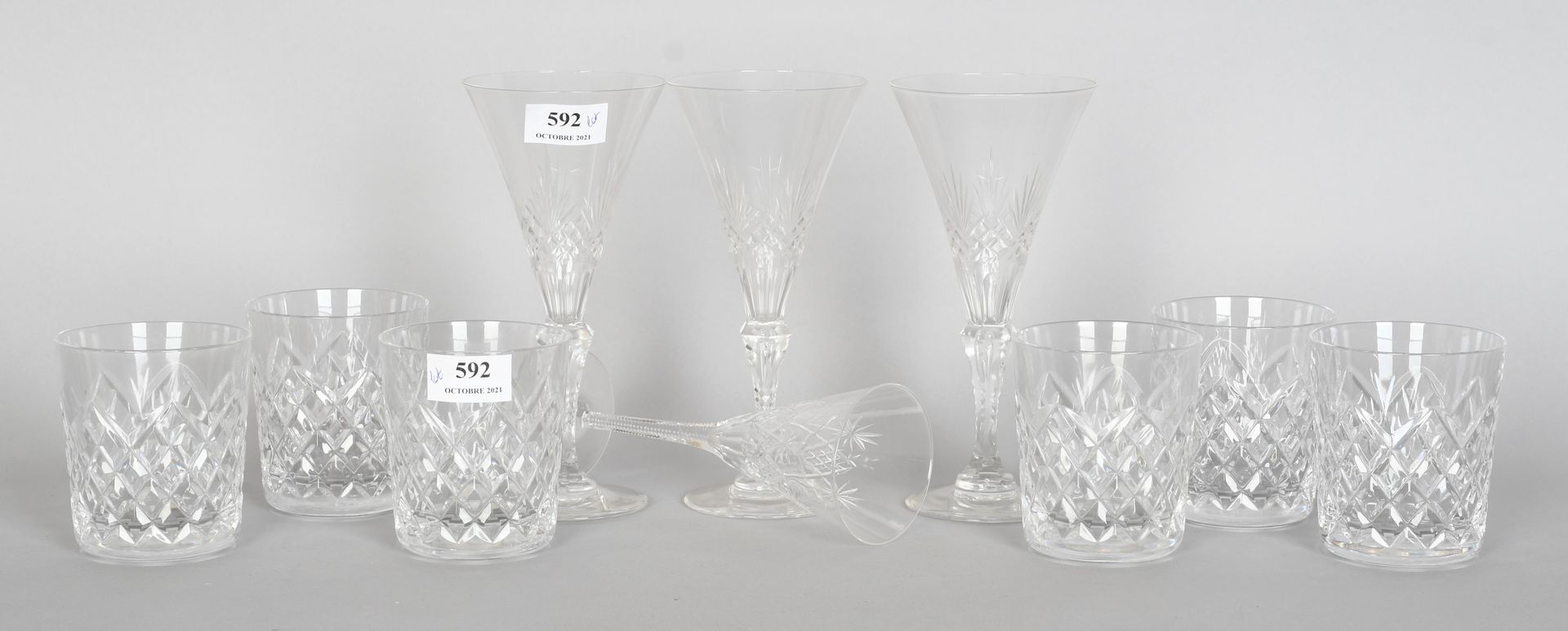 Null Val Saint-Lambert

Six whisky glasses with guilloche. Three plus one old gl&hellip;