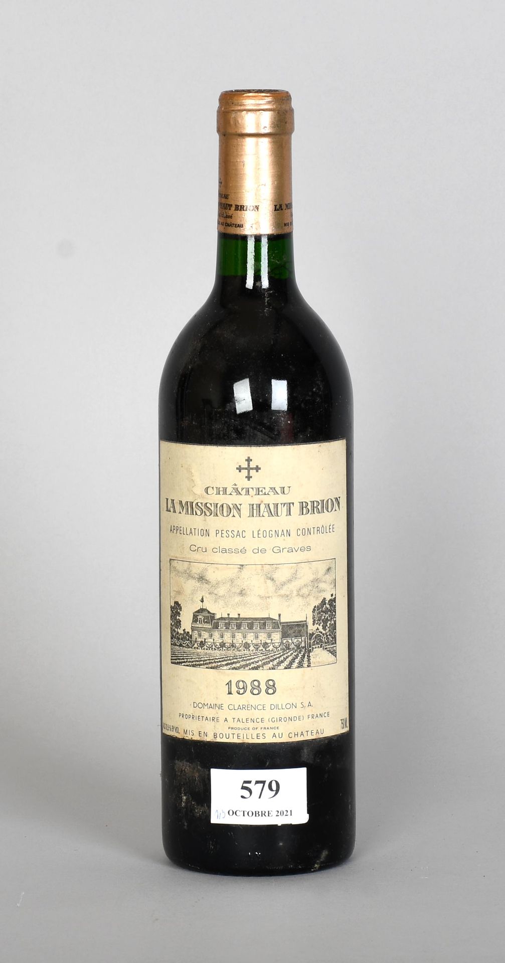 Null Château La Mission Haut Brion 1988 - Mise château - Una bottiglia di vino

&hellip;