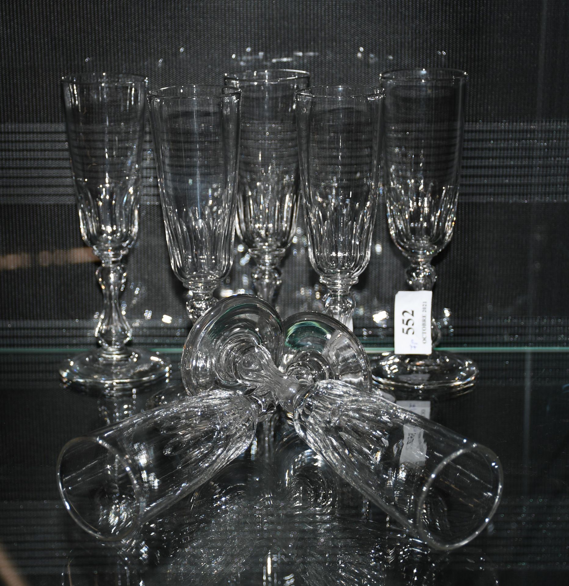 Null Val Saint-Lambert

一套7个水晶杯脚。高度：18厘米。