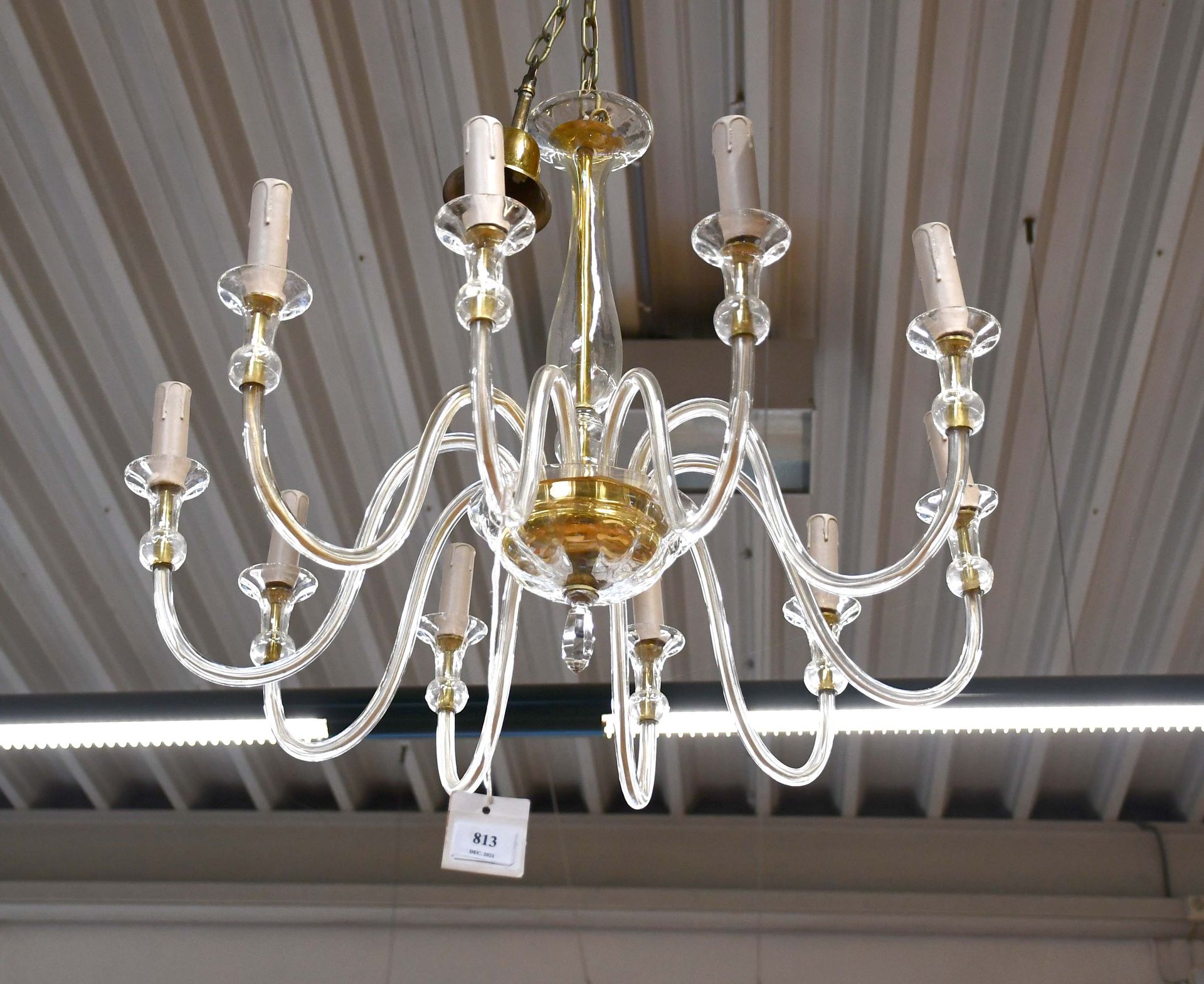Null Glass chandelier with ten arms of light