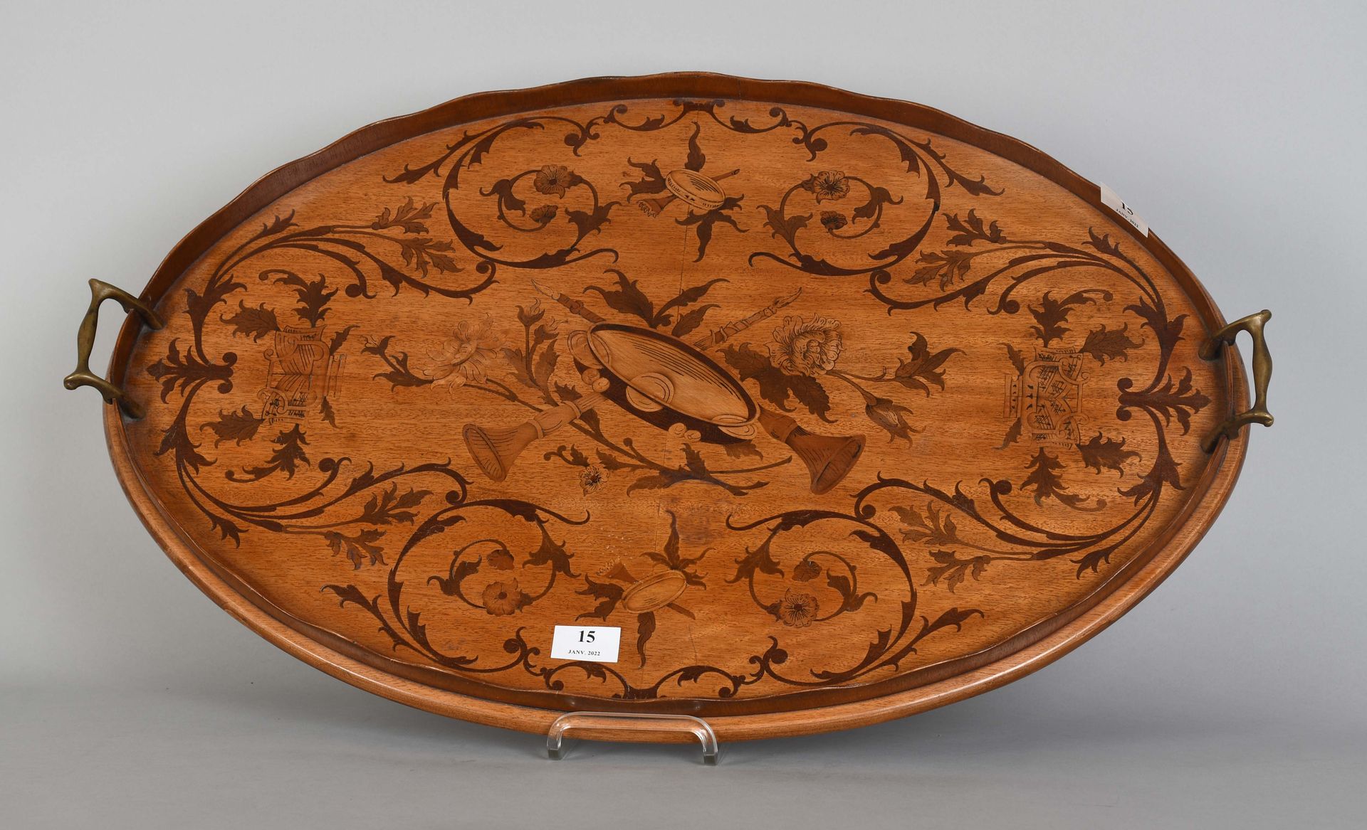 Null Tray of the end of the XIXth century, oval shape, in marquetry with the att&hellip;