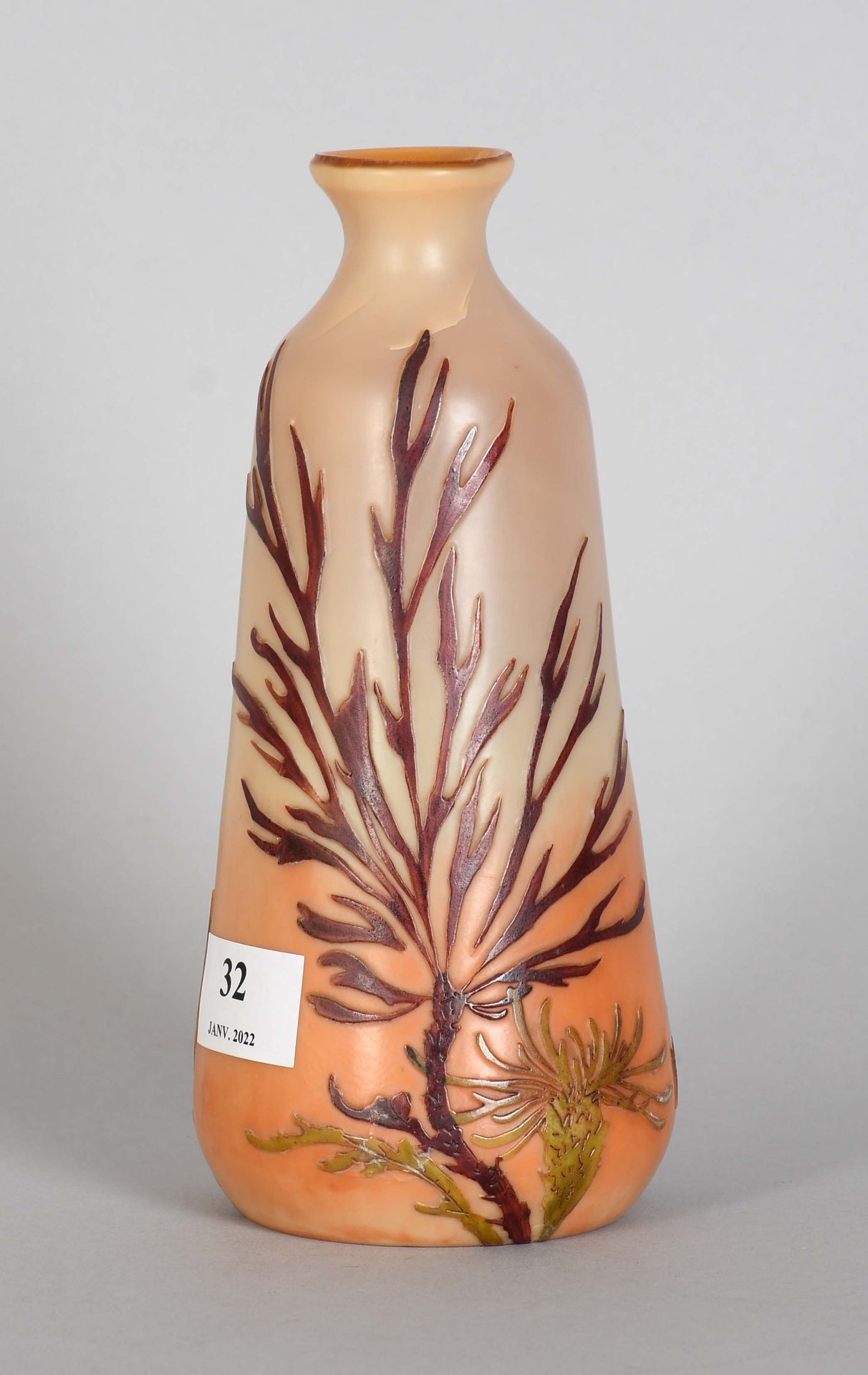 Null 腿部

酸蚀的多层玻璃花瓶，有珐琅的亮点。签名。脖子上的头发。

高度：21厘米。