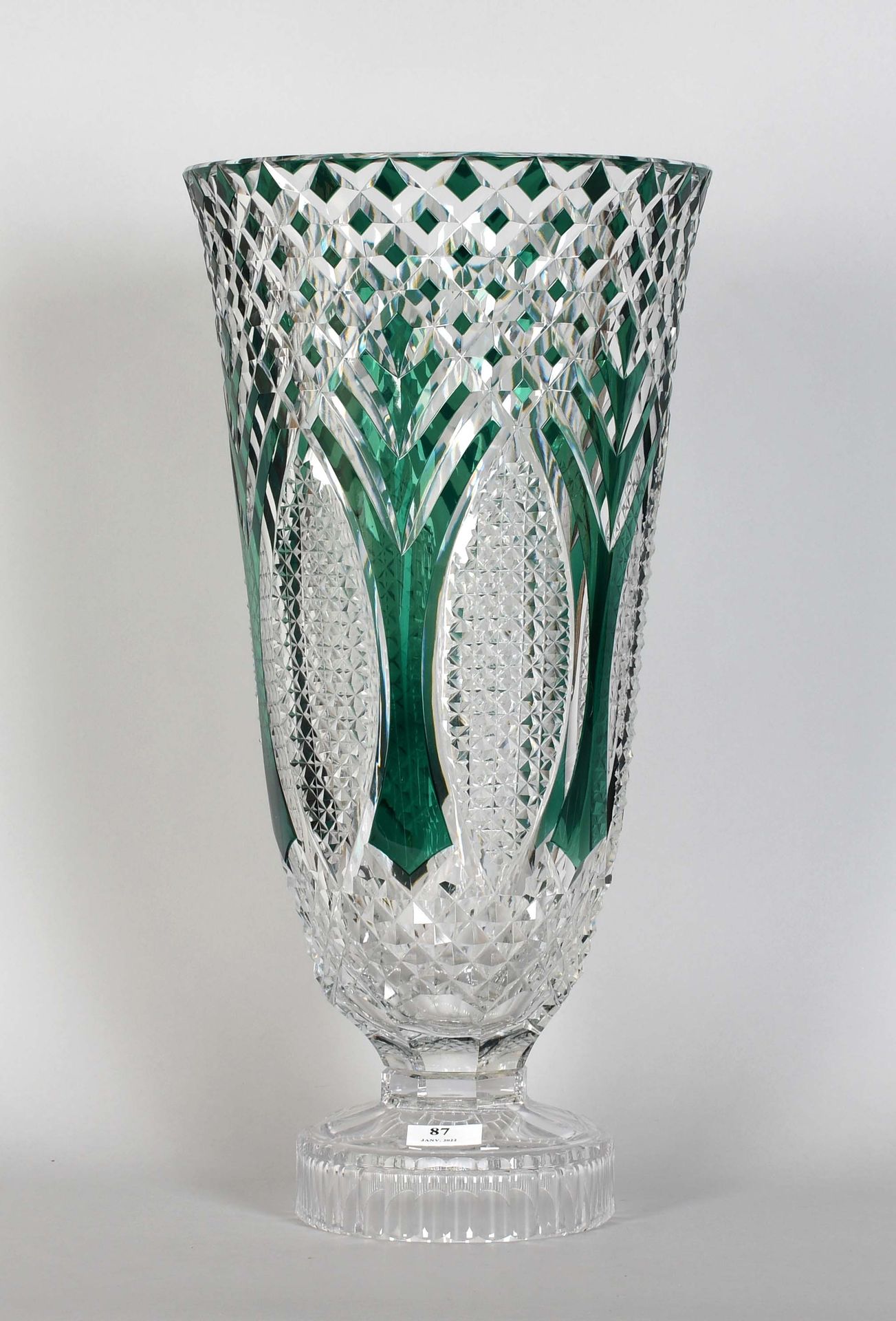 Null Val Saint-Lambert / Joseph Simon

昆士兰 "花瓶，绿色切割和内衬水晶。

高度：54厘米。