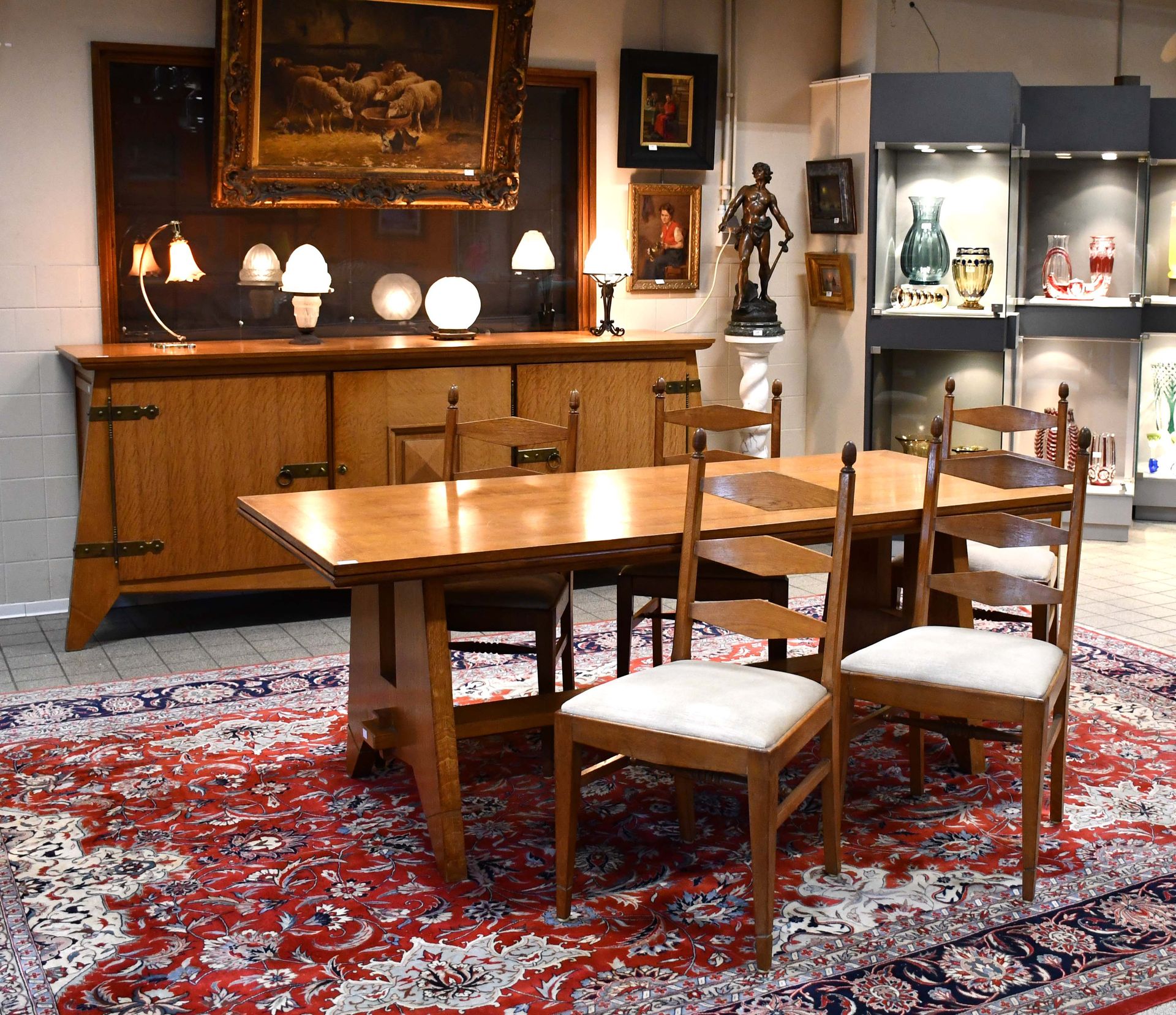 Null De Coene / Kortrijk

Dining room in oak and brass. Model "Vlaanderen".

A s&hellip;