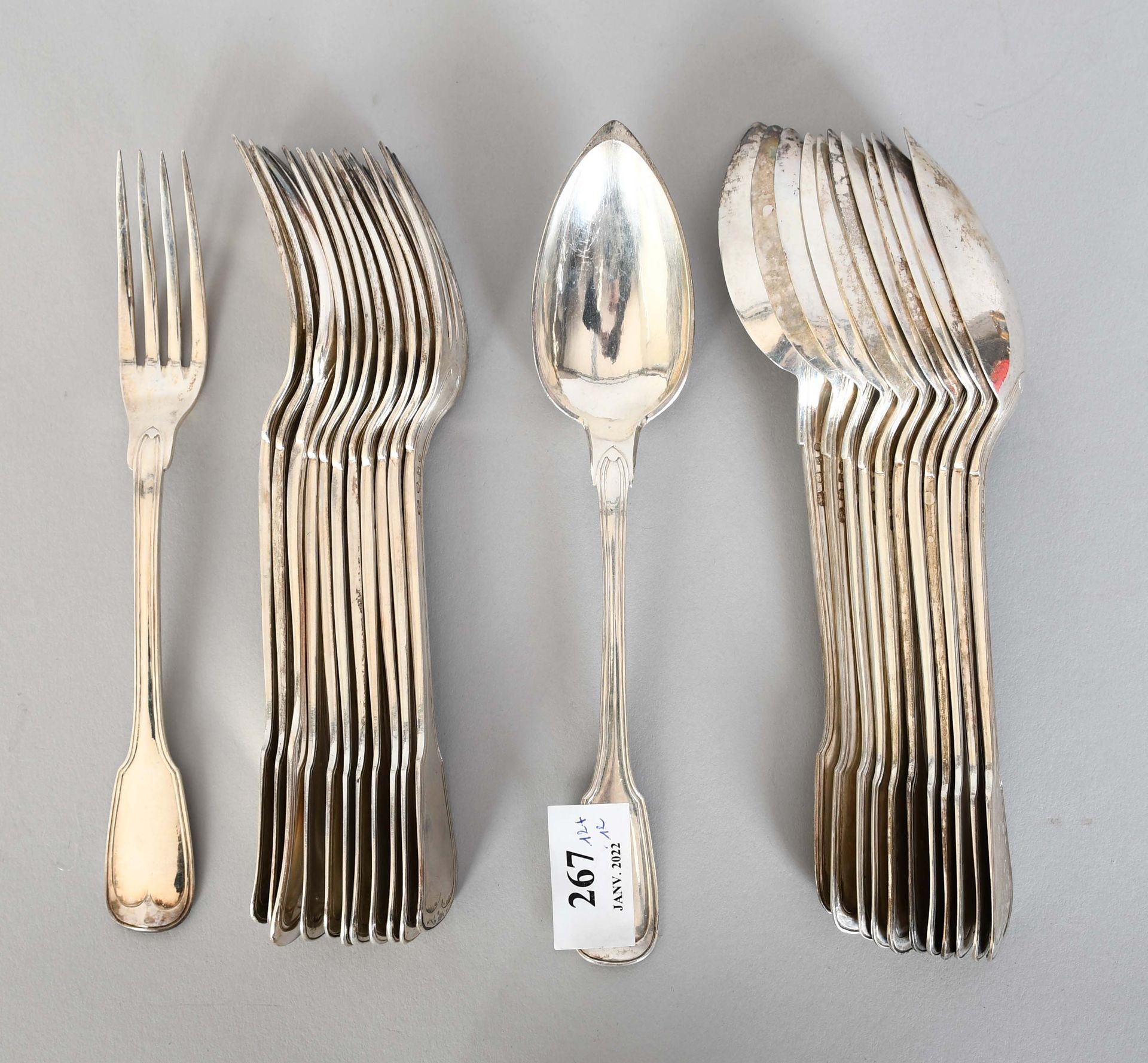 Null Twelve forks and twelve soup spoons, in silver with Louis XIV decoration - &hellip;