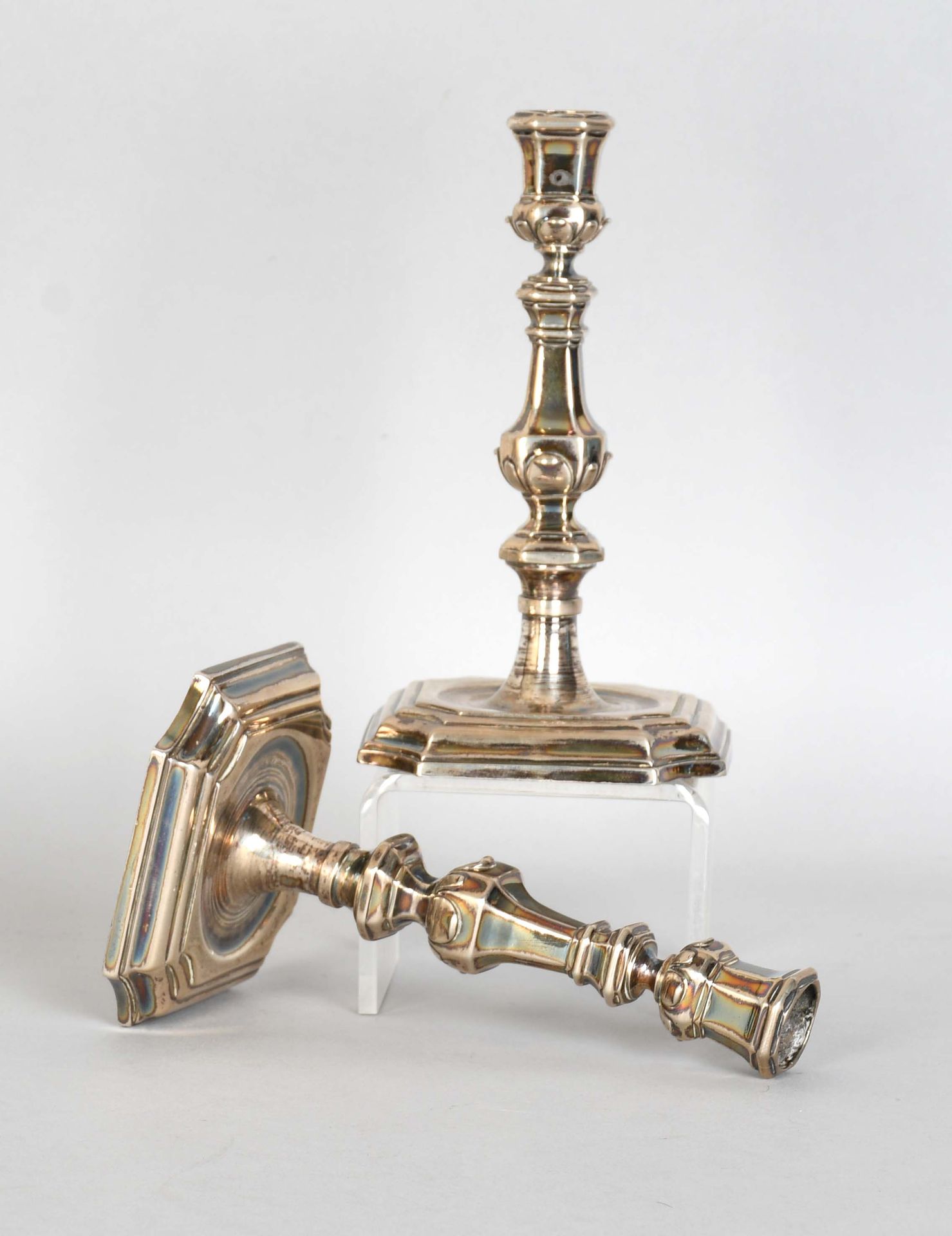Null Pair of Louis XIV style torches - Probably silver

Height : 17 cm.