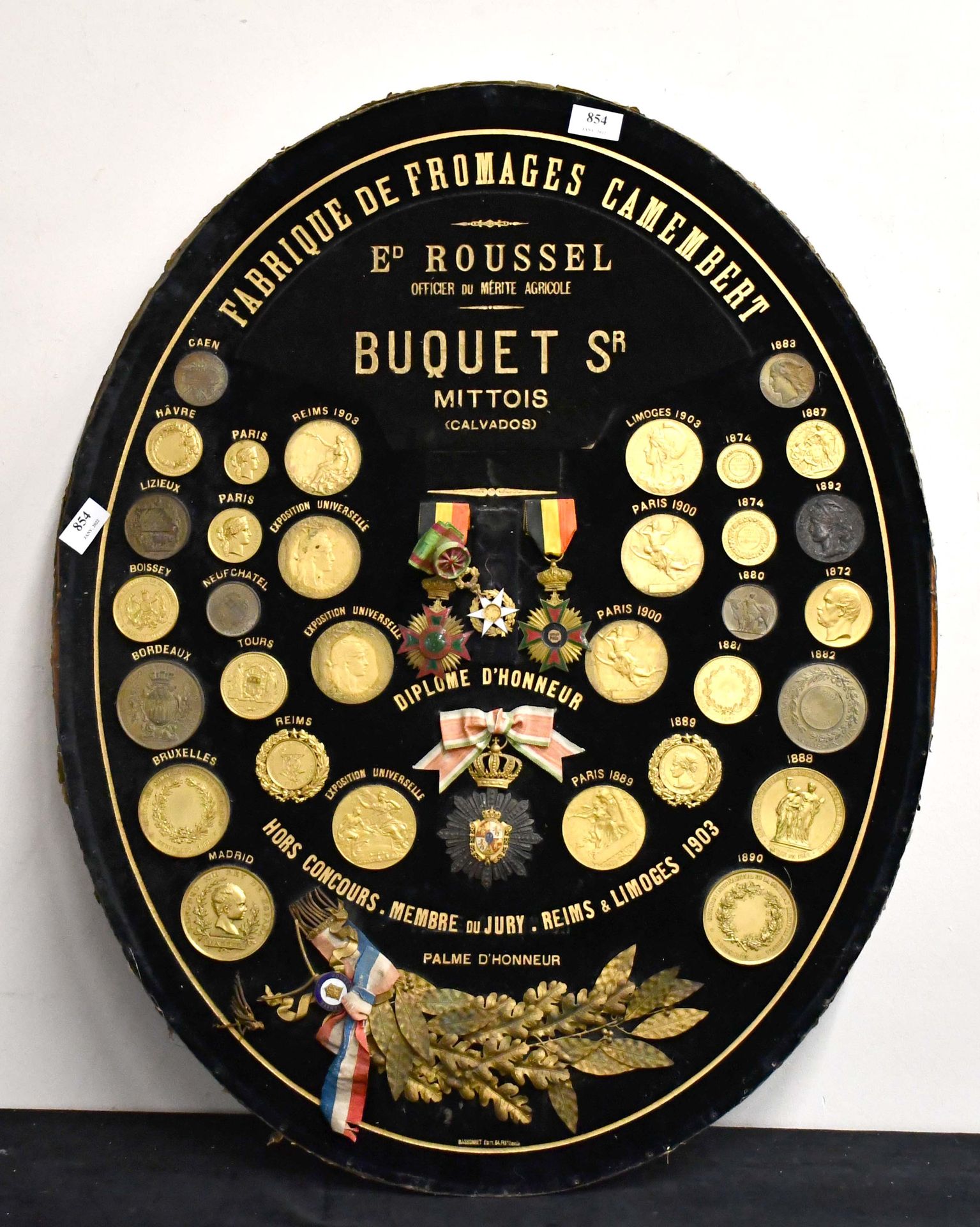 Null Medal with its decorations - Camembert cheese factory - Ed. Roussel