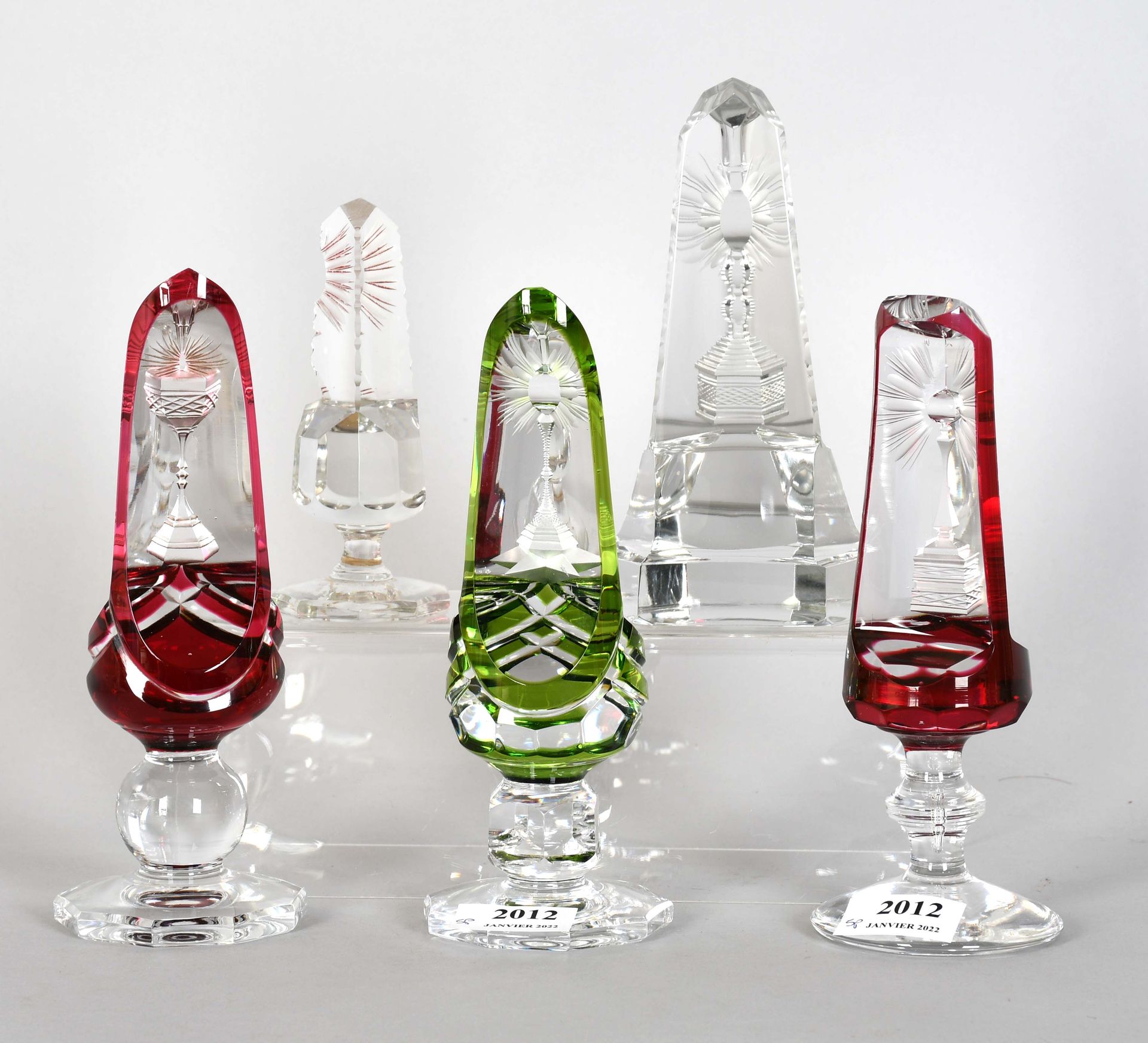 Null Val Saint-Lambert

一套五个切割水晶杯，其中三个有内衬。