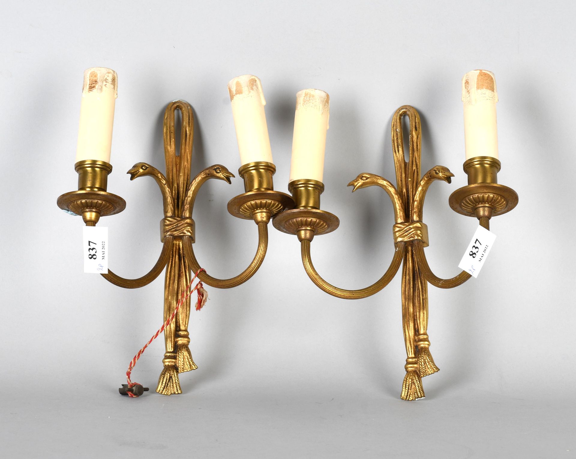 Null Pair of sconces in brass, with two arms with swan necks