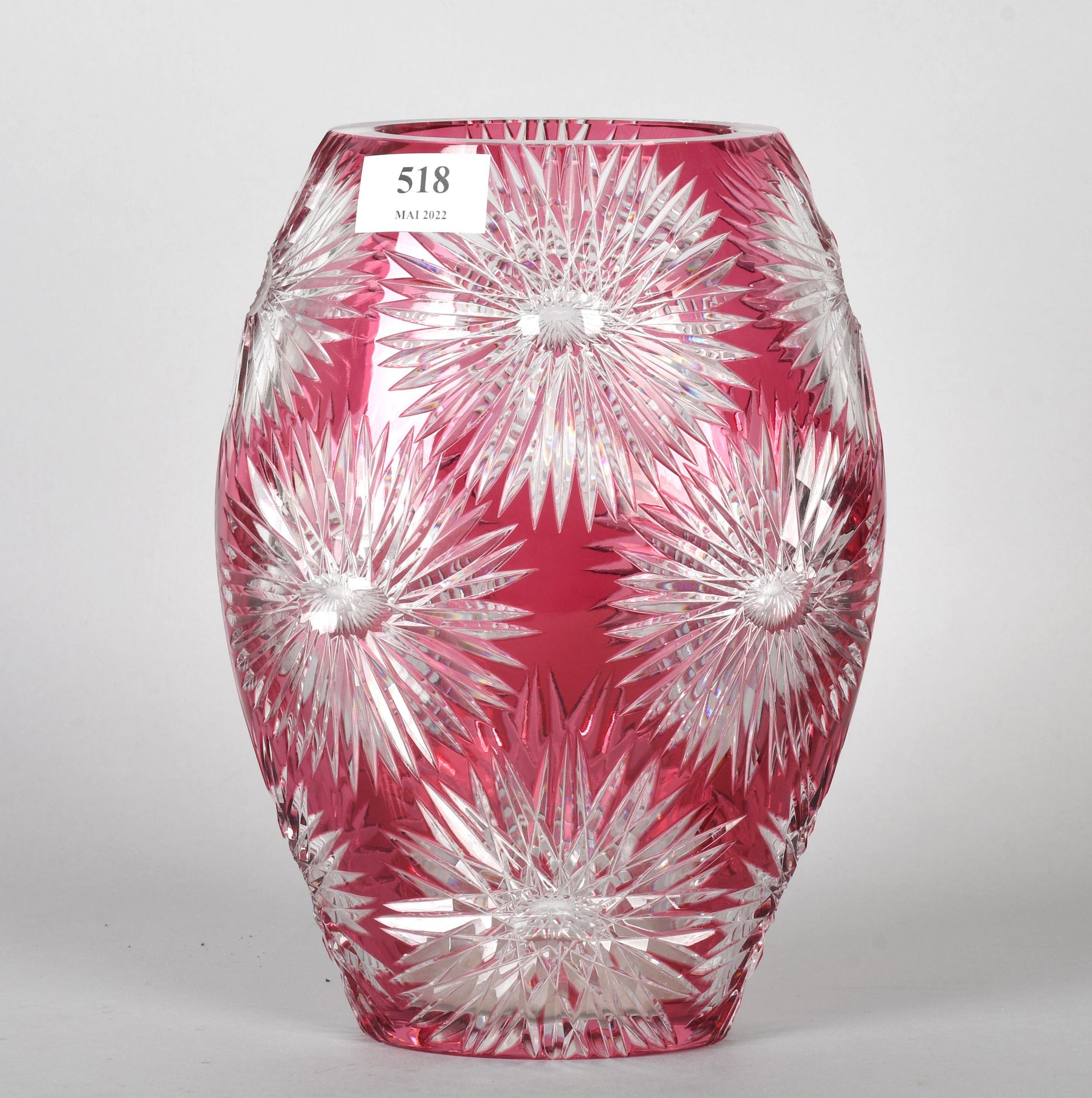 Null Val Saint-Lambert

红色切割和衬里的水晶花瓶。

高度：26厘米。