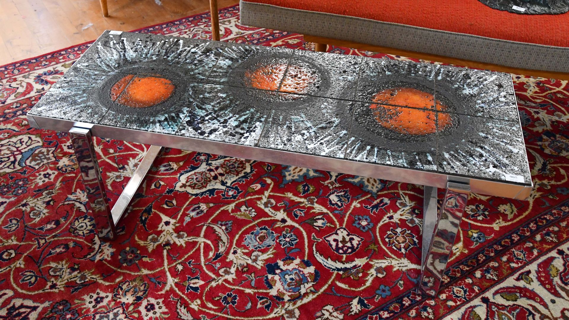 Null 复古咖啡桌，镀铬桌腿 - 熔岩石桌面 - 尺寸：121厘米 x 52厘米