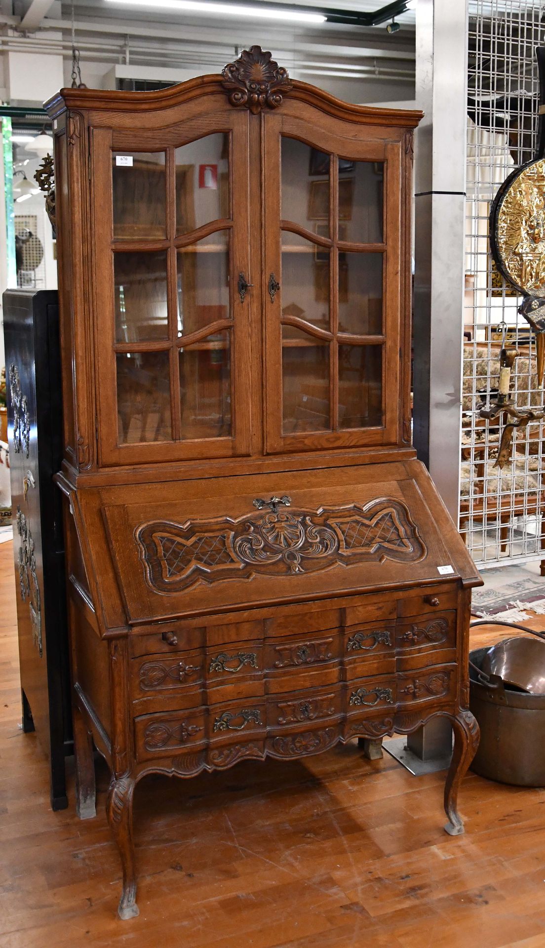 Null 列日摄政时期风格的橡木雕刻的Scriban书柜