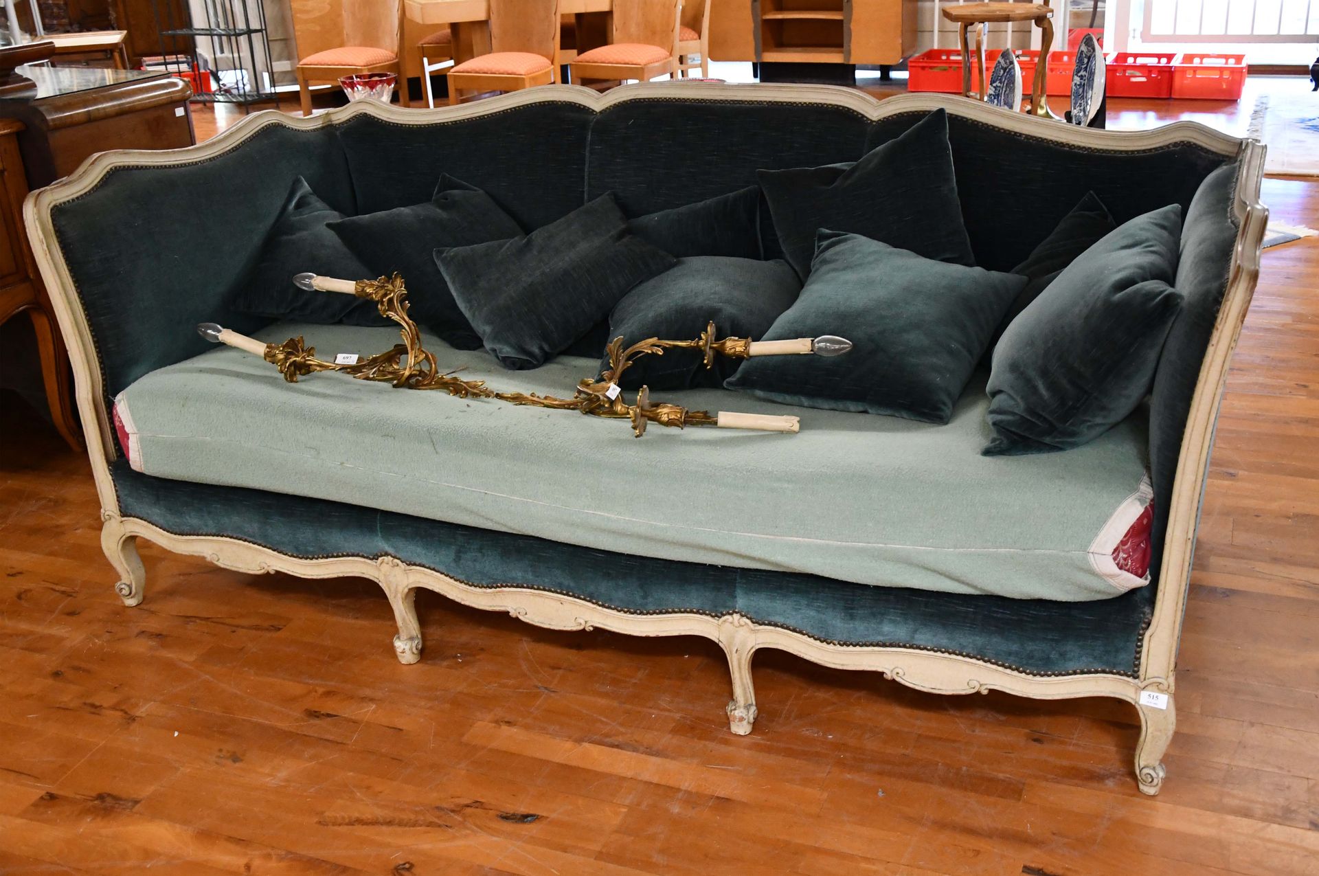Null Sofá reclinable de tres plazas estilo Luis XV con respaldo alto - Longitud &hellip;