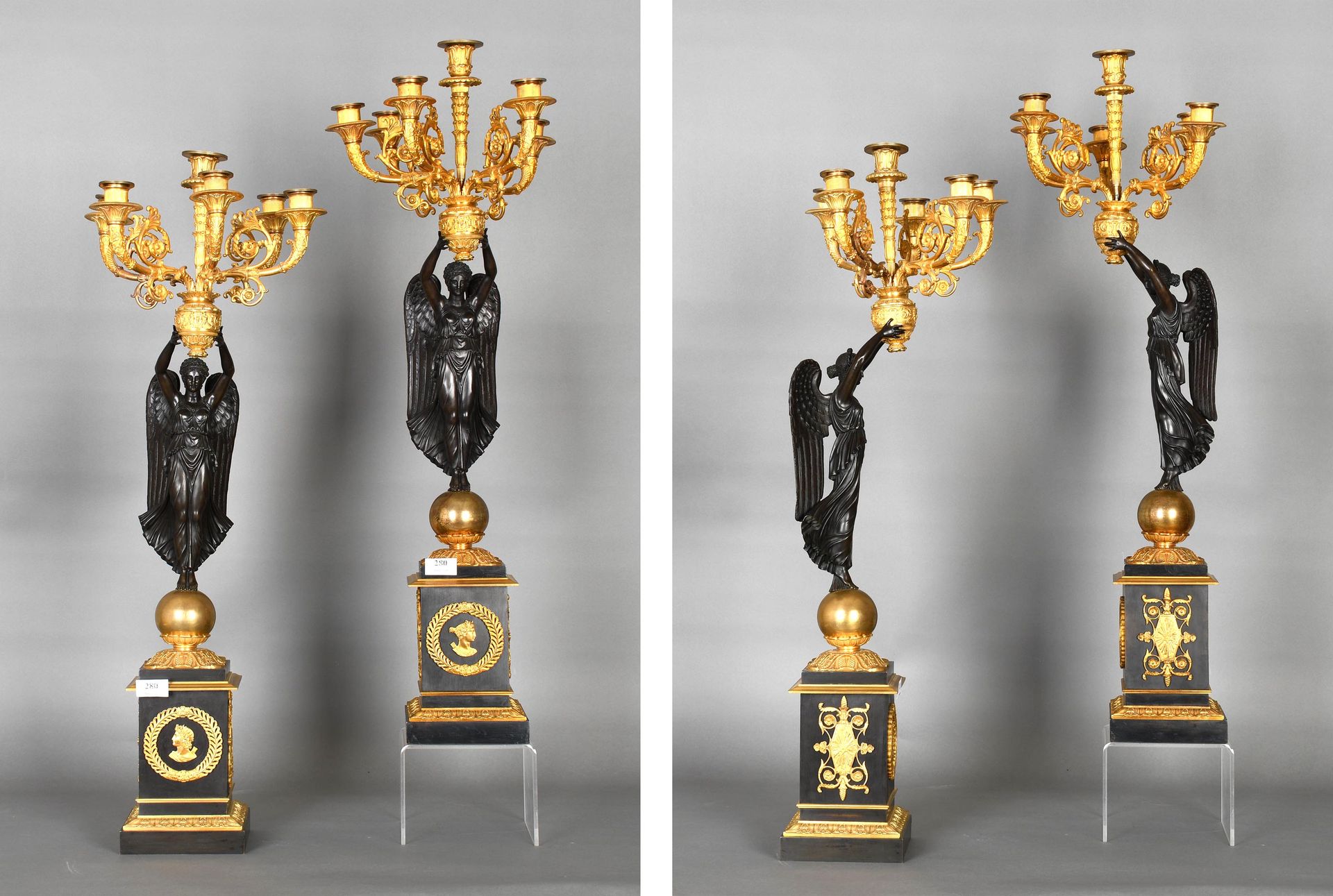 Null Atribuido a Thomire
Pareja de candelabros de bronce patinado y dorado de ép&hellip;