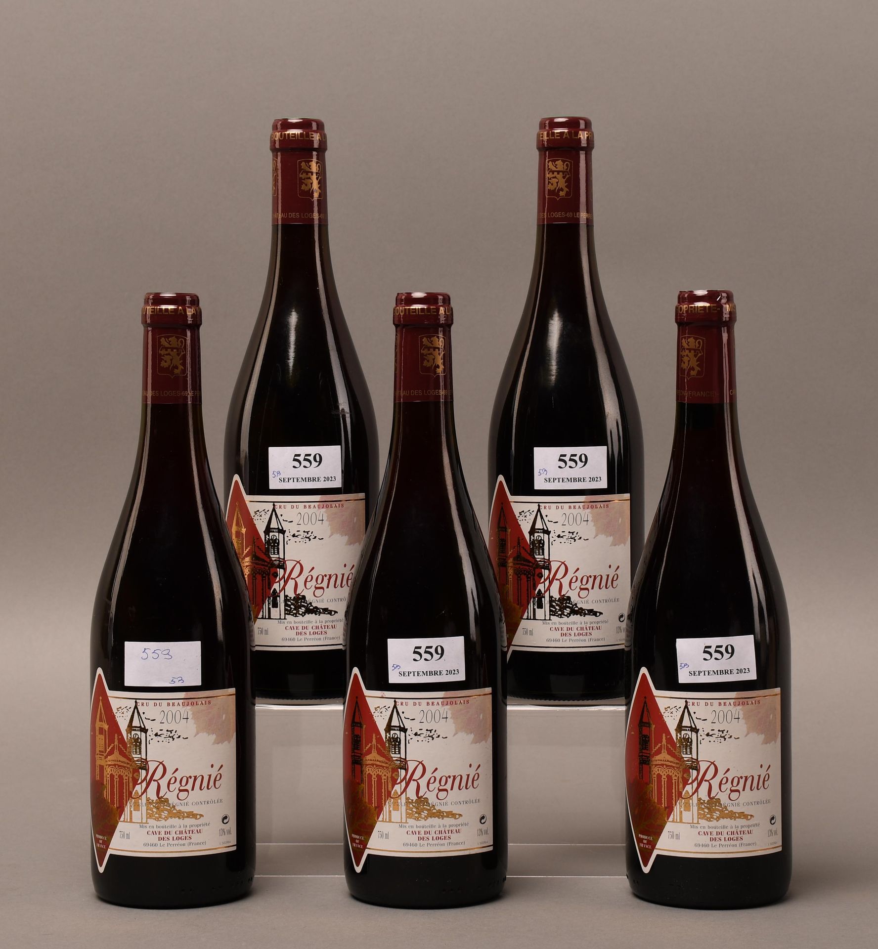 Null Régnié 2004 - Mise propriété - Cinq bouteilles de vin
Cru Beaujolais. Cave &hellip;